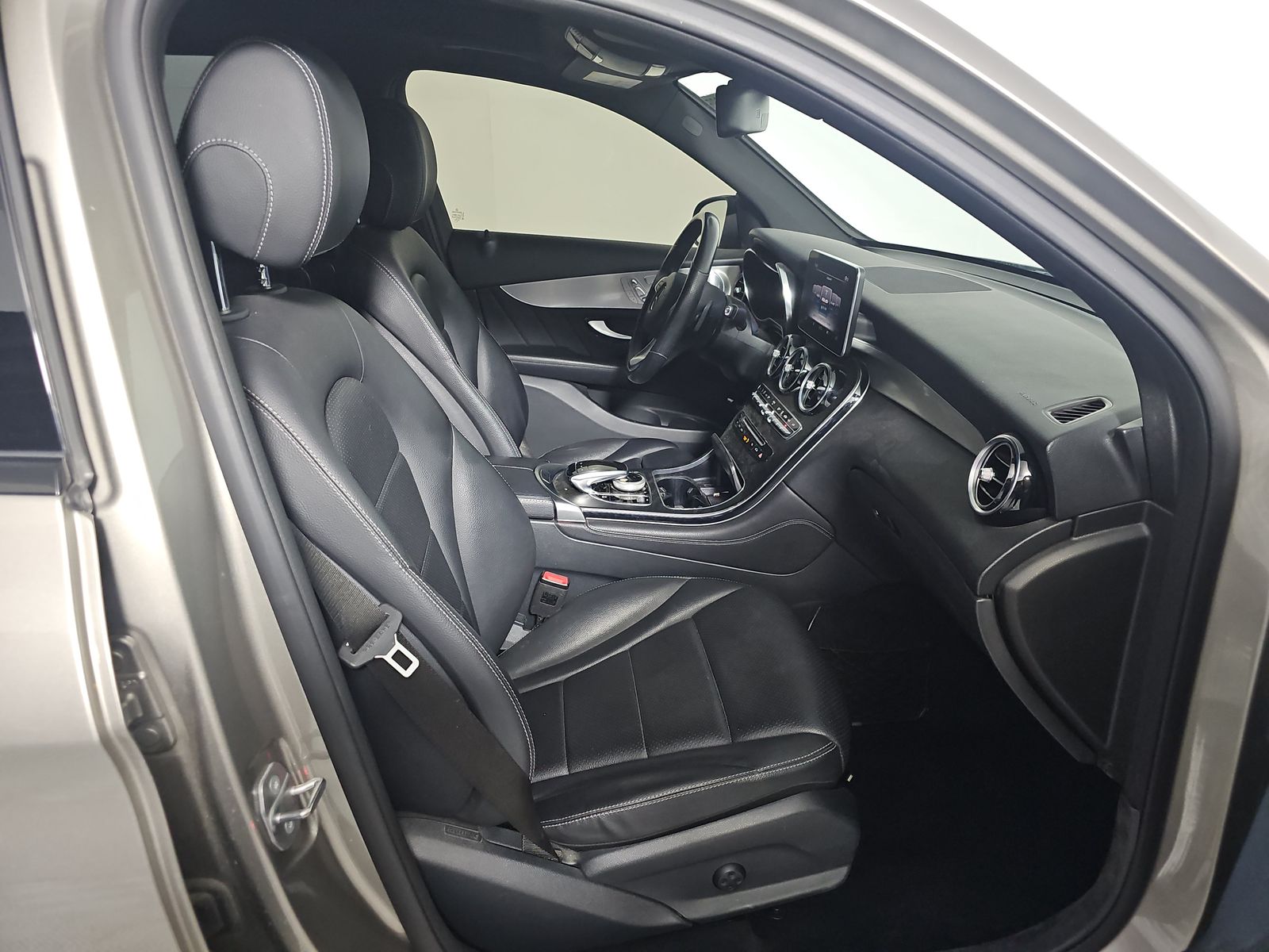 MERCEDES-BENZ GLC - 9