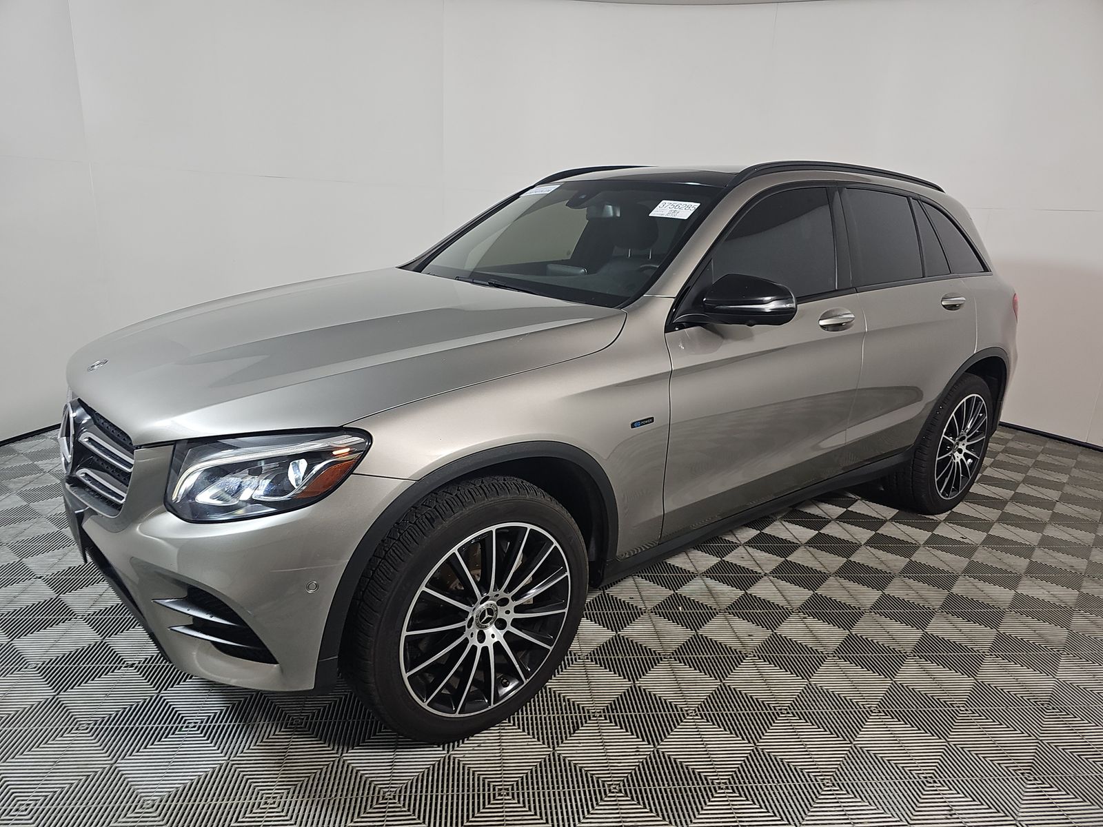 MERCEDES-BENZ GLC - 1