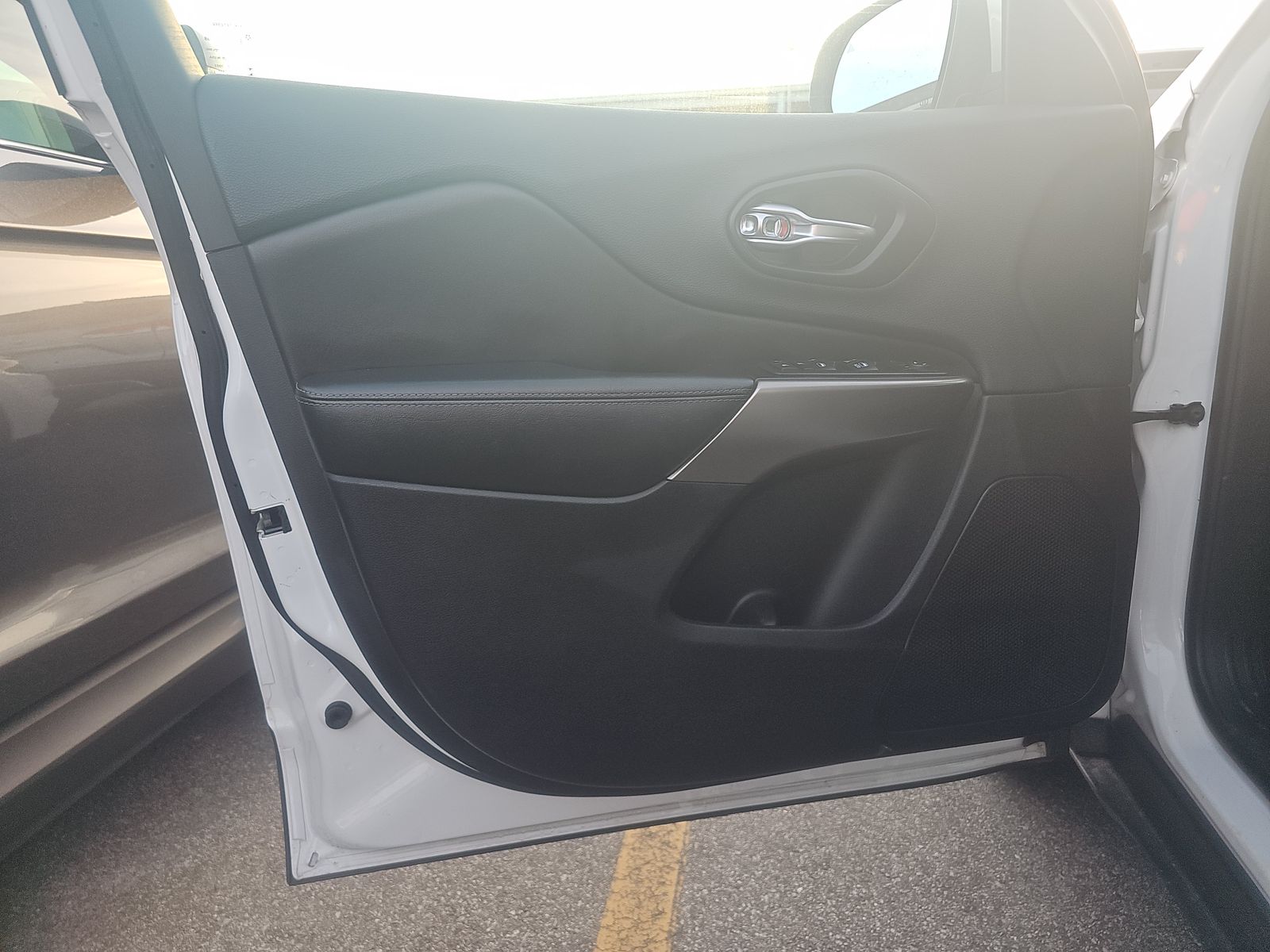 JEEP LATITUDE + - 10