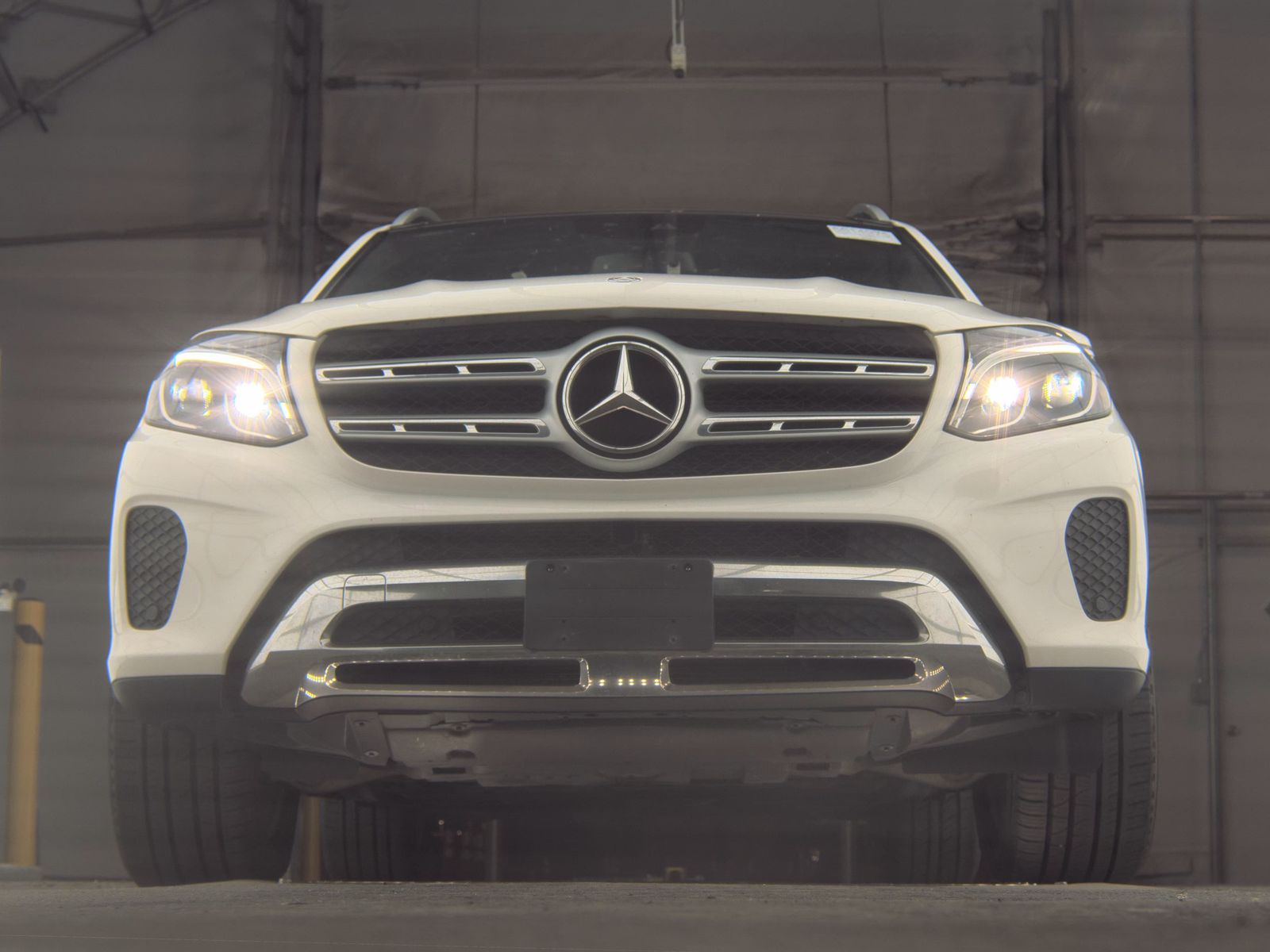 MERCEDES-BENZ GLS - 4