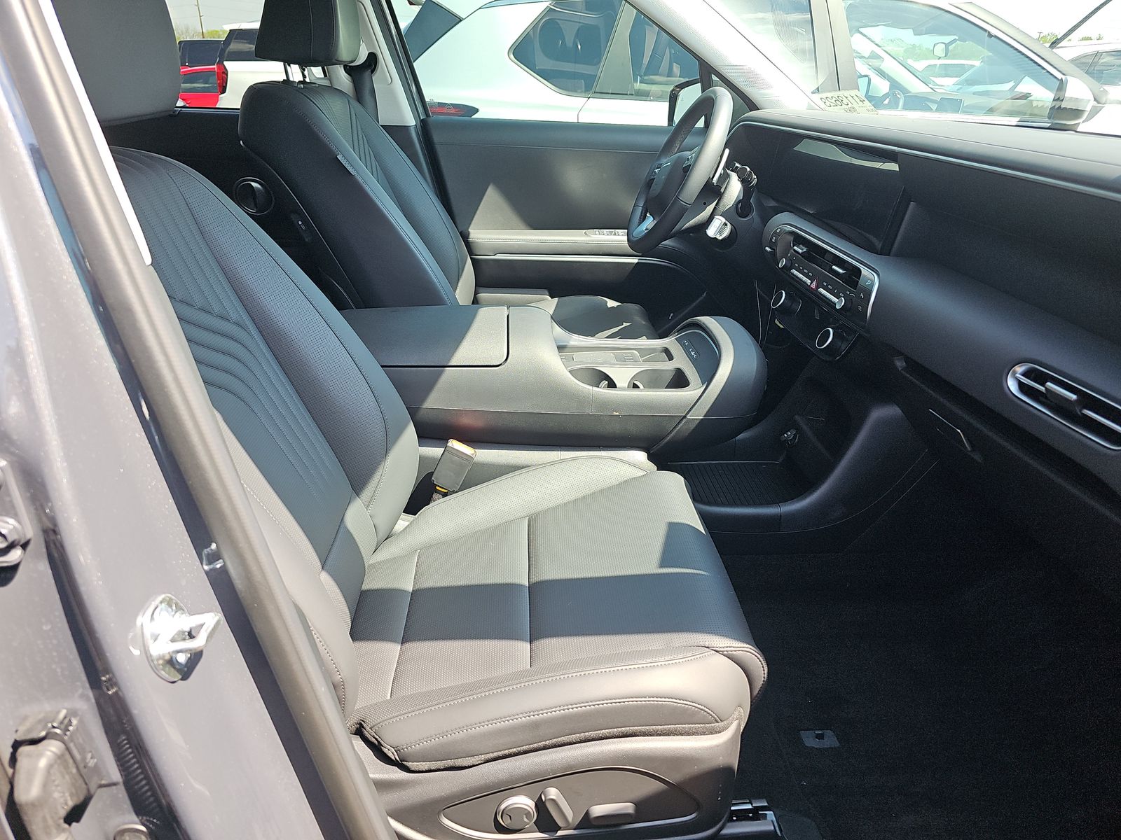 HYUNDAI SEL CONVENIENCE - 9