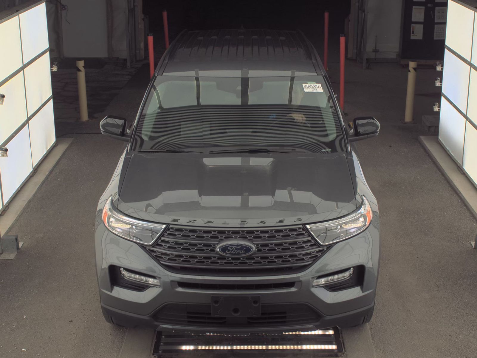 FORD EXPLORER - 3