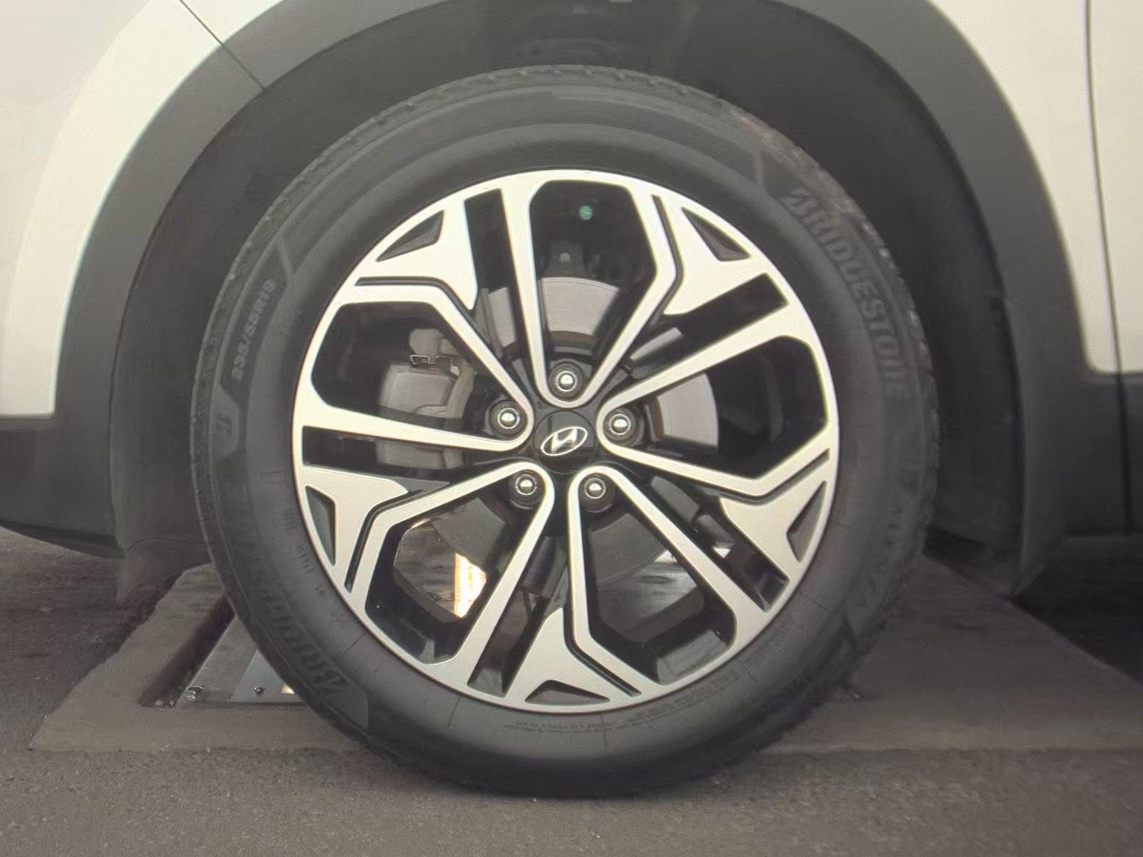 HYUNDAI LIMITED - 10