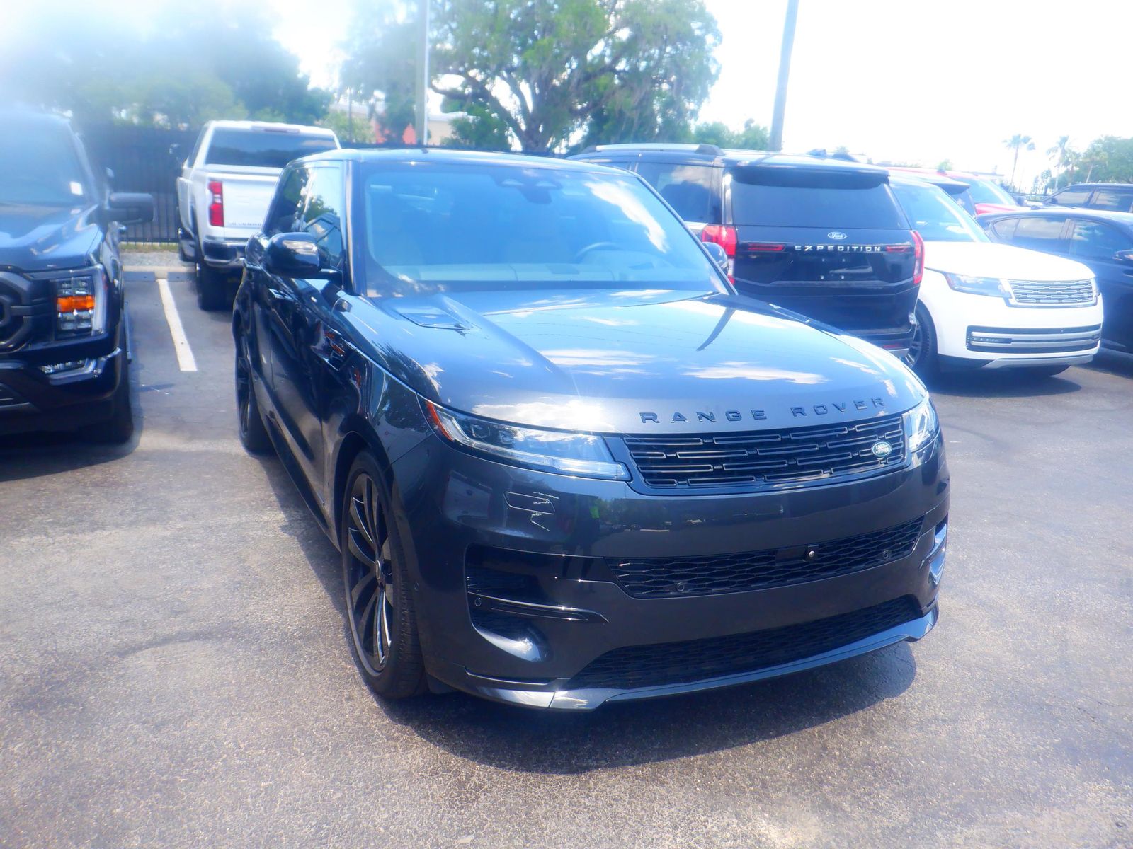 2025 Land Rover Range Rover Sport Plug-In Hybrid Autobiography AWD