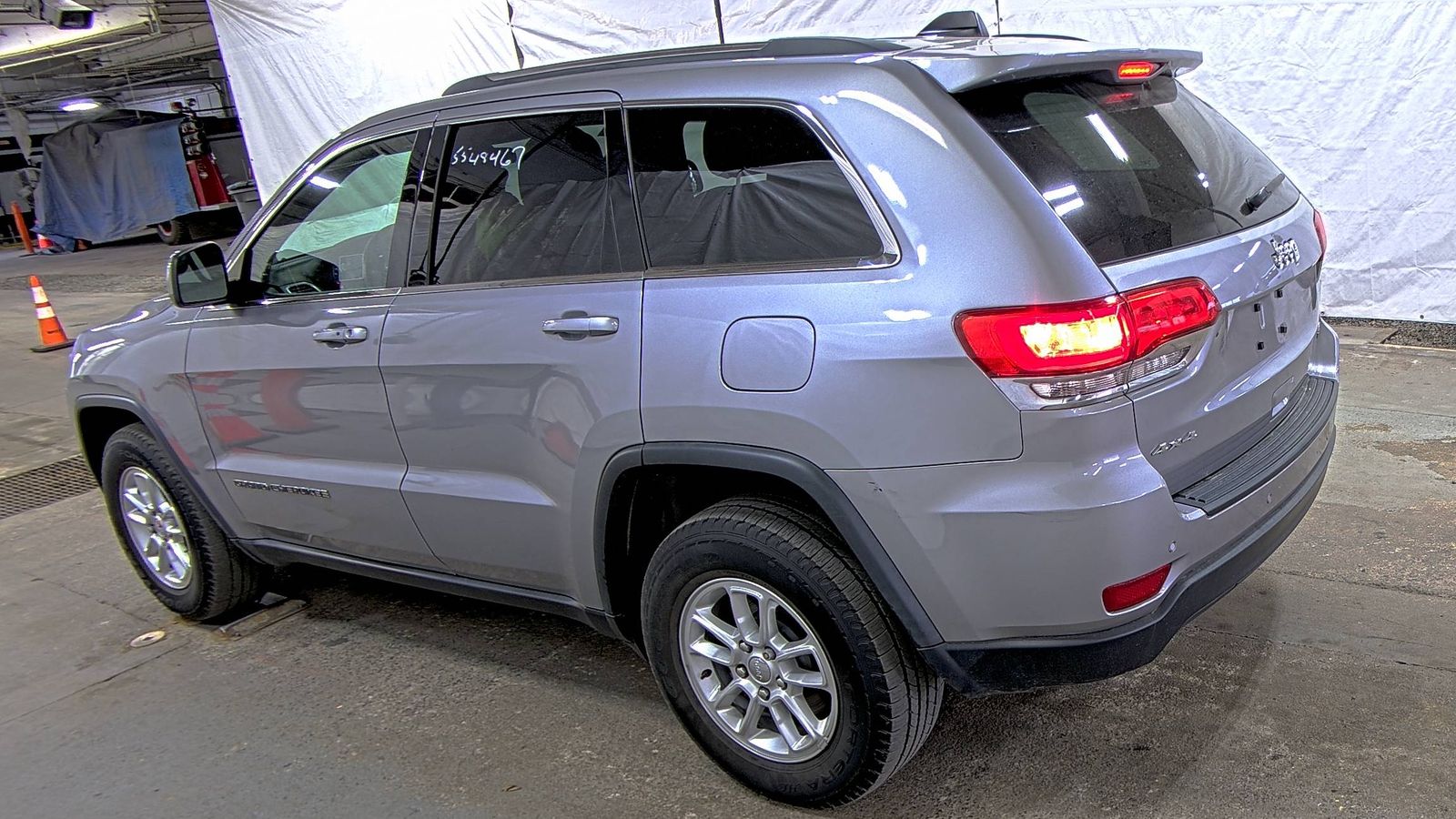 JEEP LAREDO E - 7