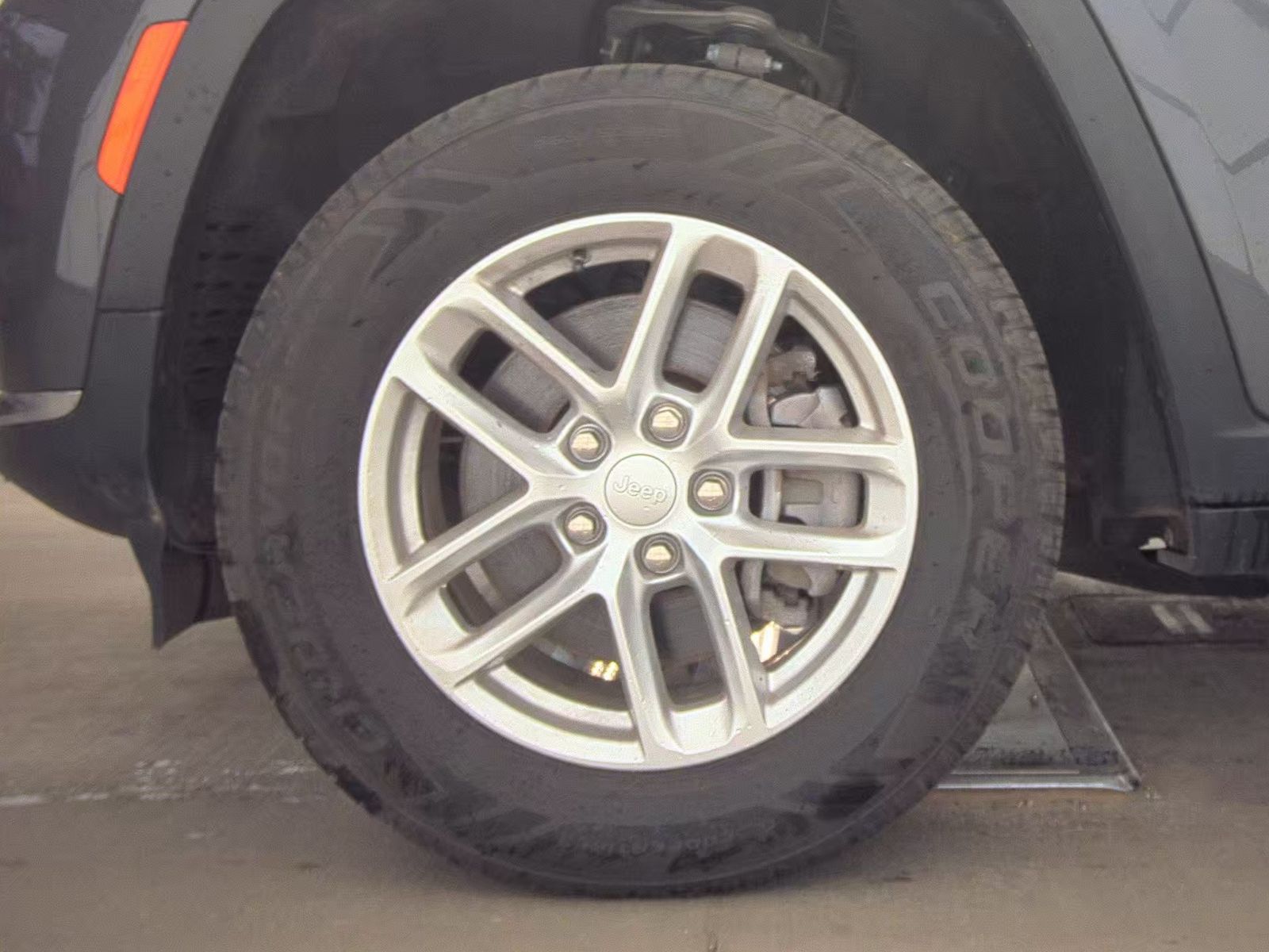 JEEP GRAND CHEROKEE - 10