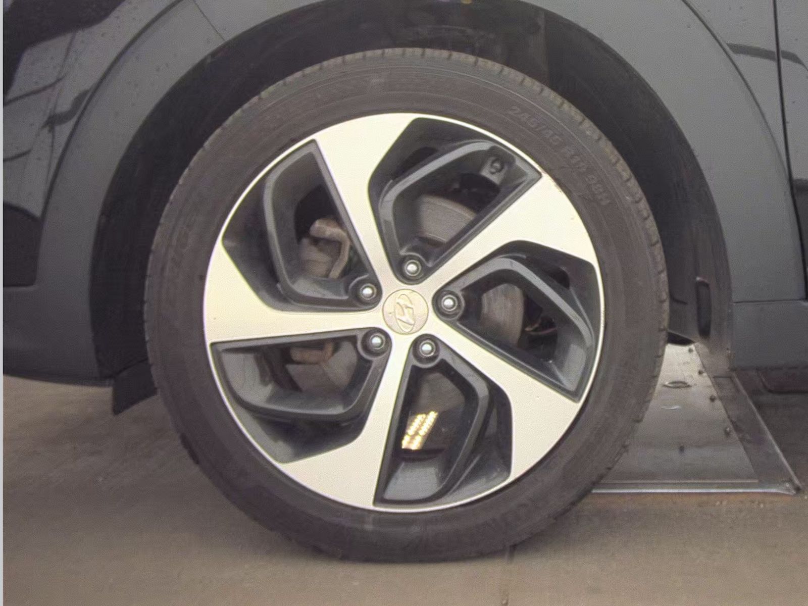 HYUNDAI LIMITED - 10