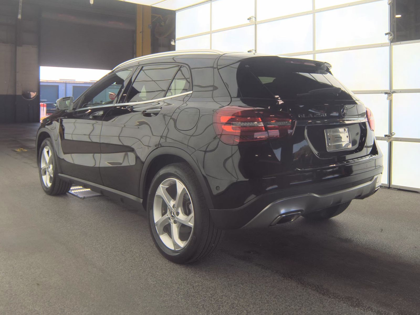 MERCEDES-BENZ GLA-CLASS - 9