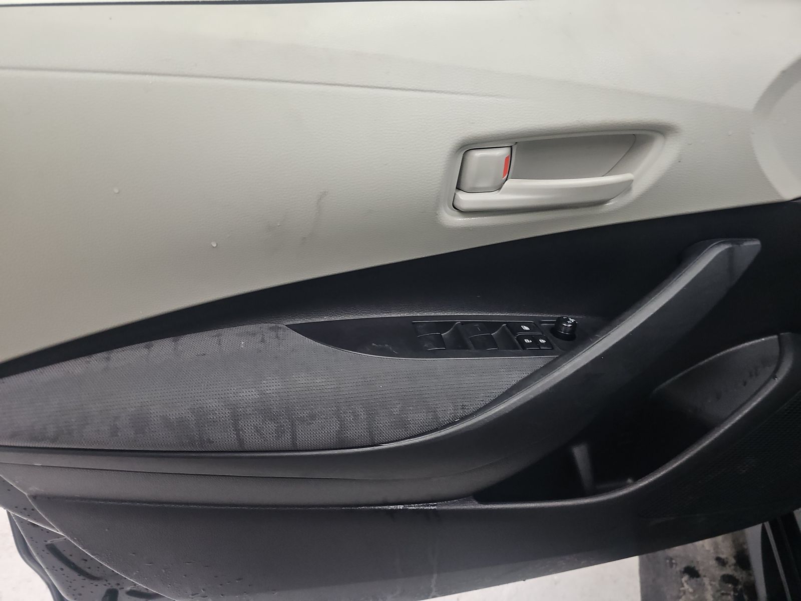 TOYOTA PRIUS - 10