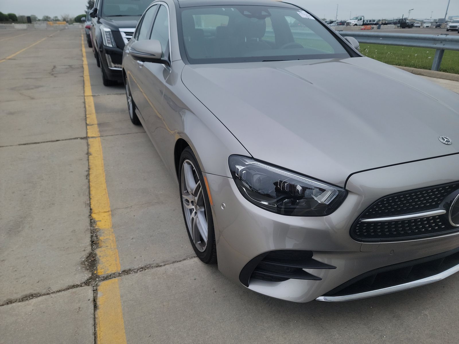 MERCEDES-BENZ E-CLASS - 4