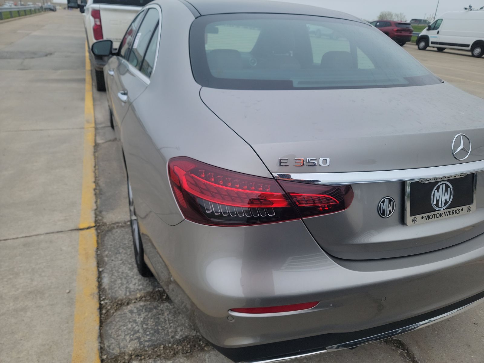 MERCEDES-BENZ E-CLASS - 7