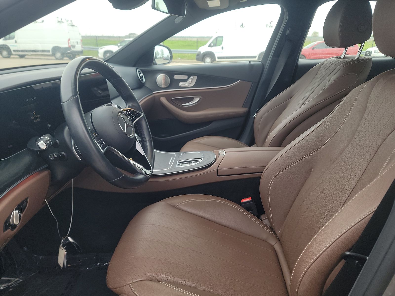 MERCEDES-BENZ E-CLASS - 8