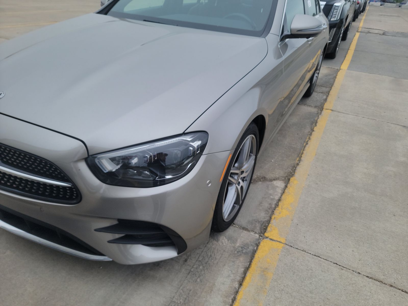 MERCEDES-BENZ E-CLASS - 1