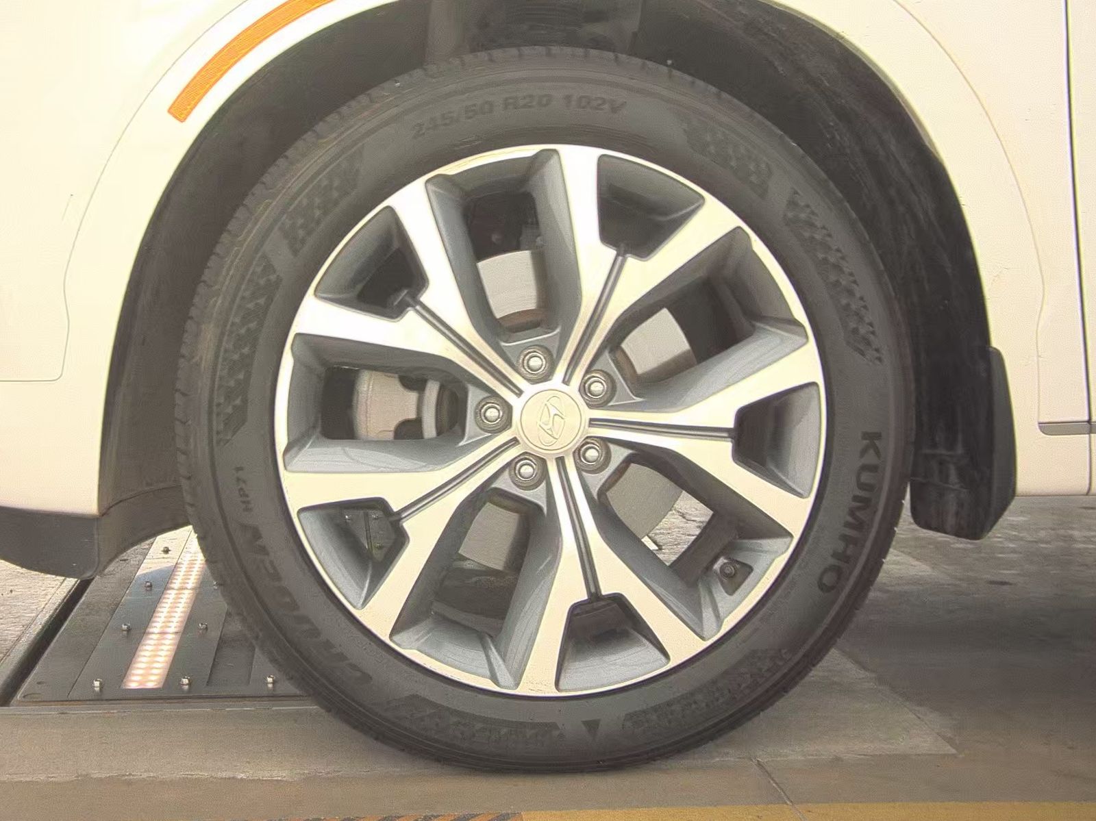 HYUNDAI LIMITED - 10