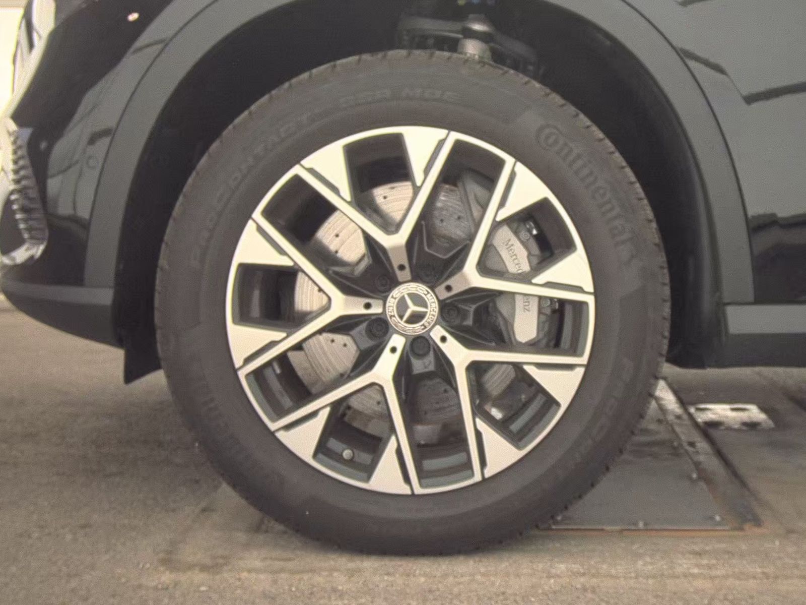 MERCEDES-BENZ GLC - 10