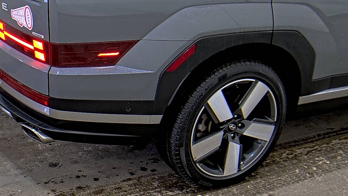 HYUNDAI LIMITED - 10