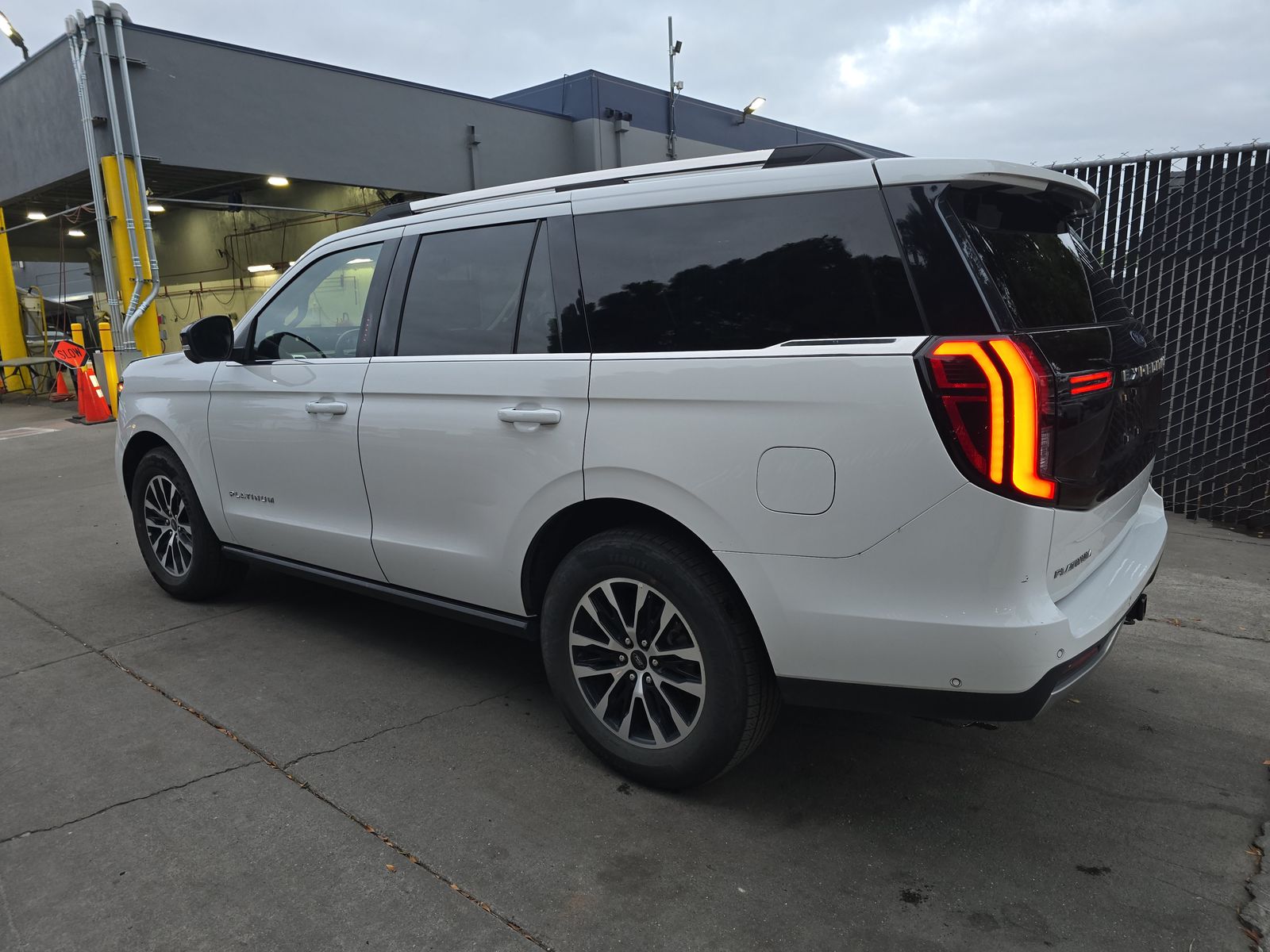 FORD EXPEDITION - 7