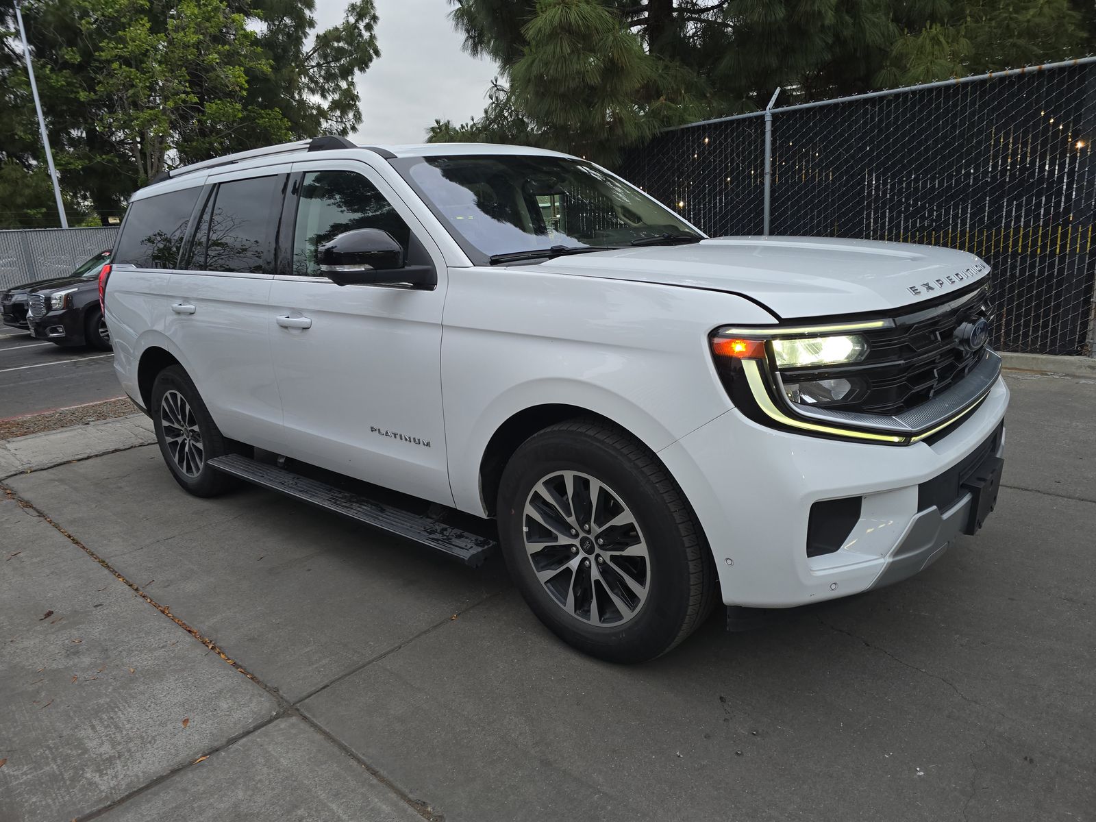 FORD EXPEDITION - 4