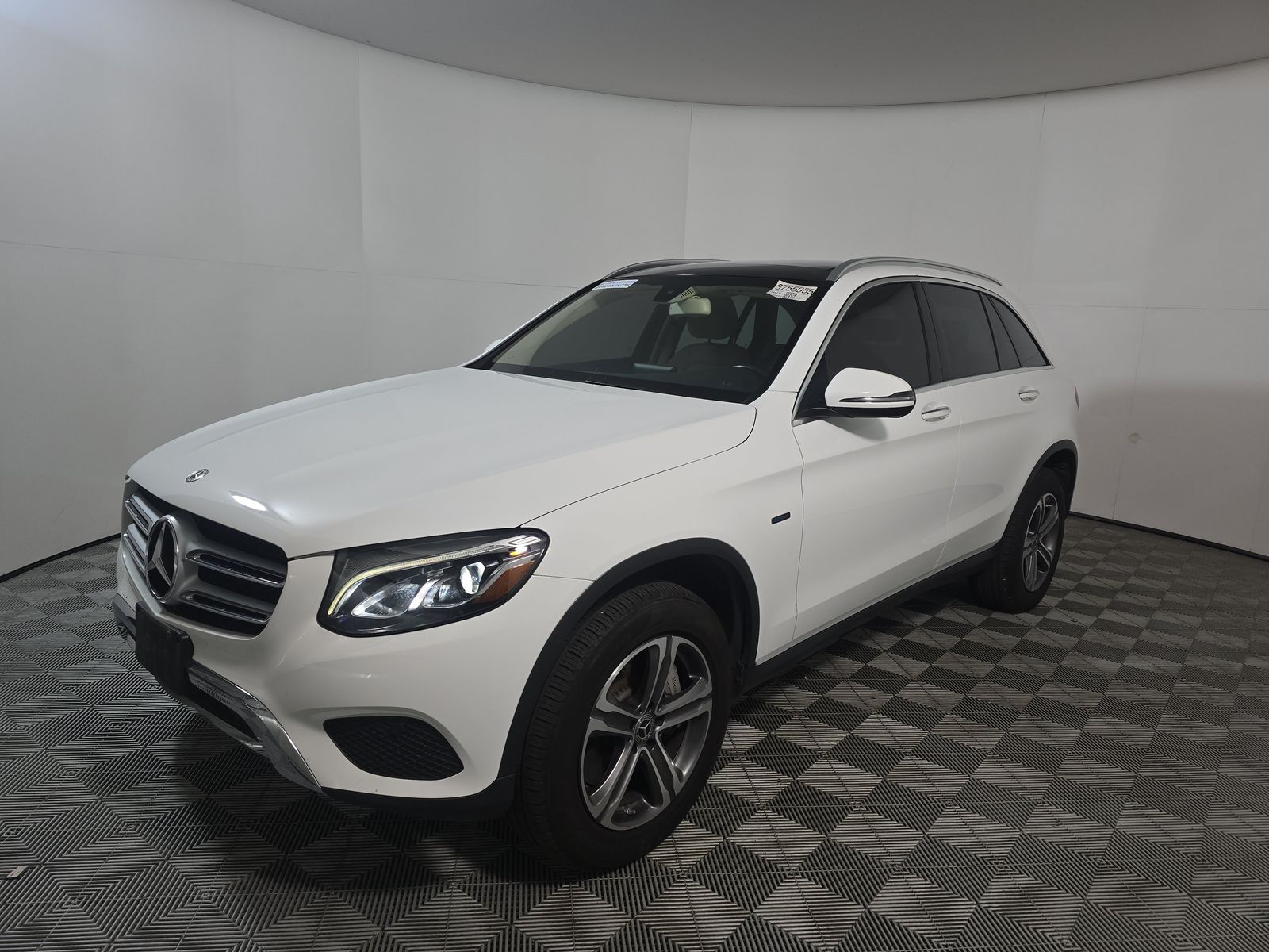 MERCEDES-BENZ GLC - 1