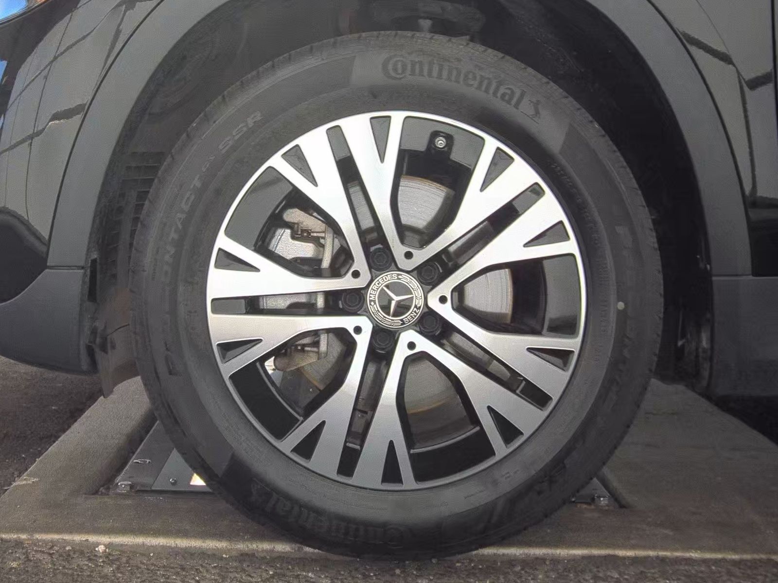 MERCEDES-BENZ GLA-CLASS - 10