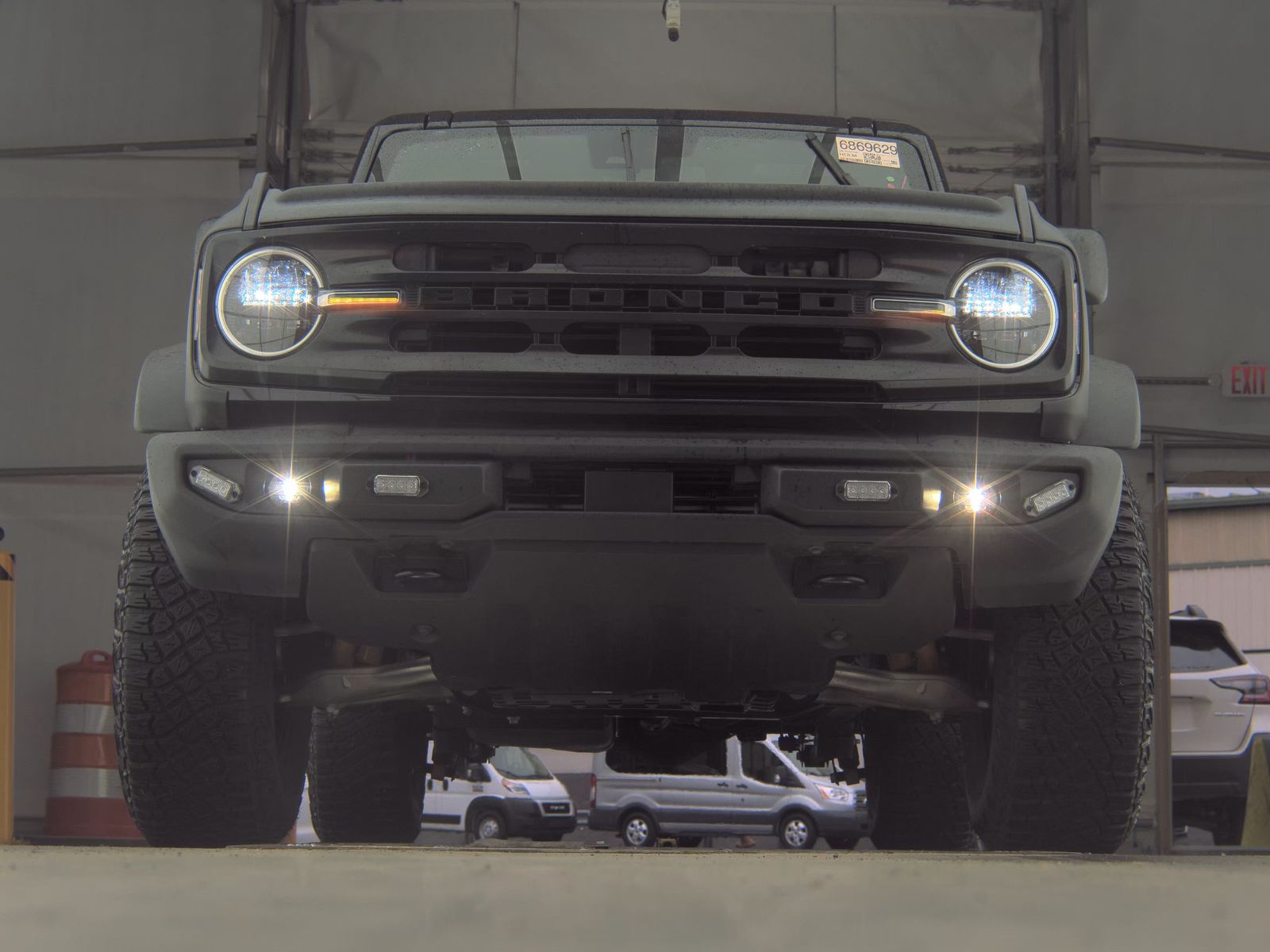 FORD BRONCO - 4