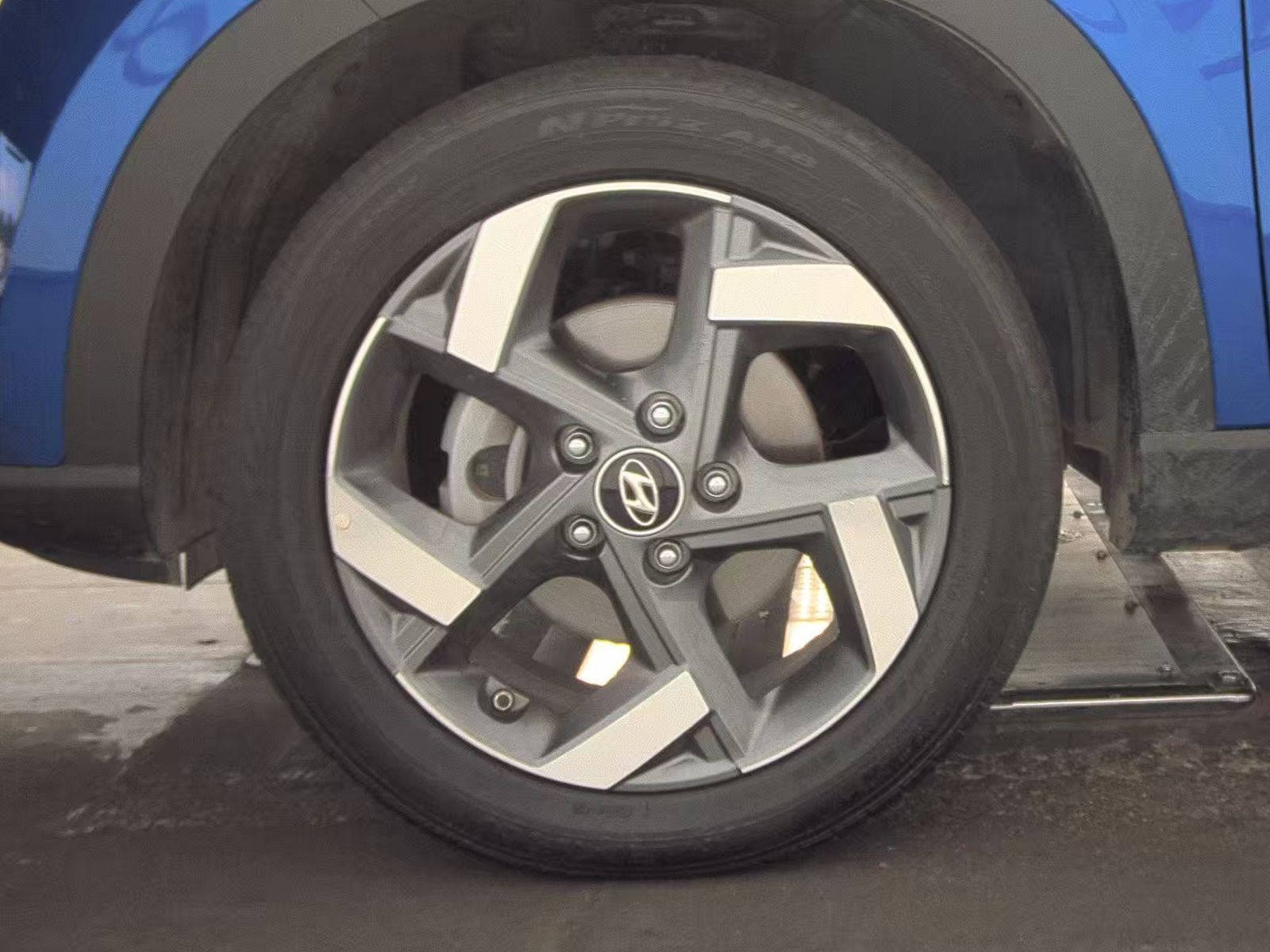 HYUNDAI LIMITED - 10