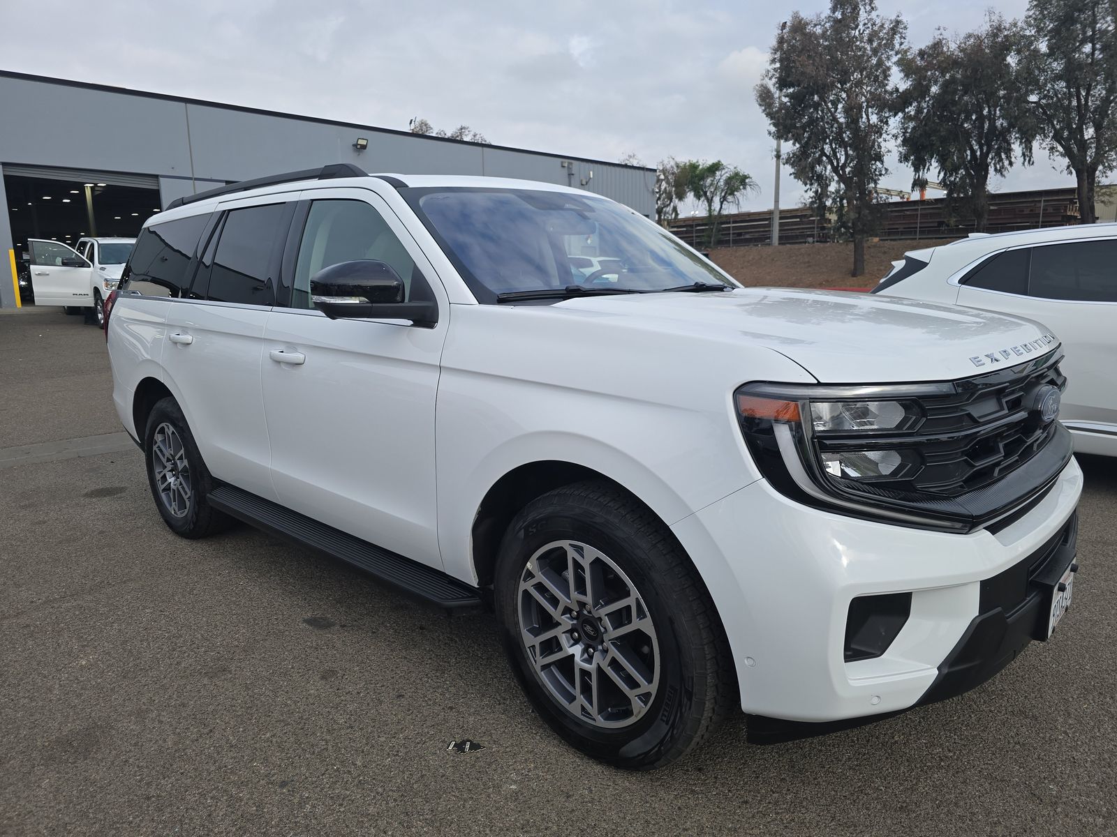 FORD EXPEDITION - 4