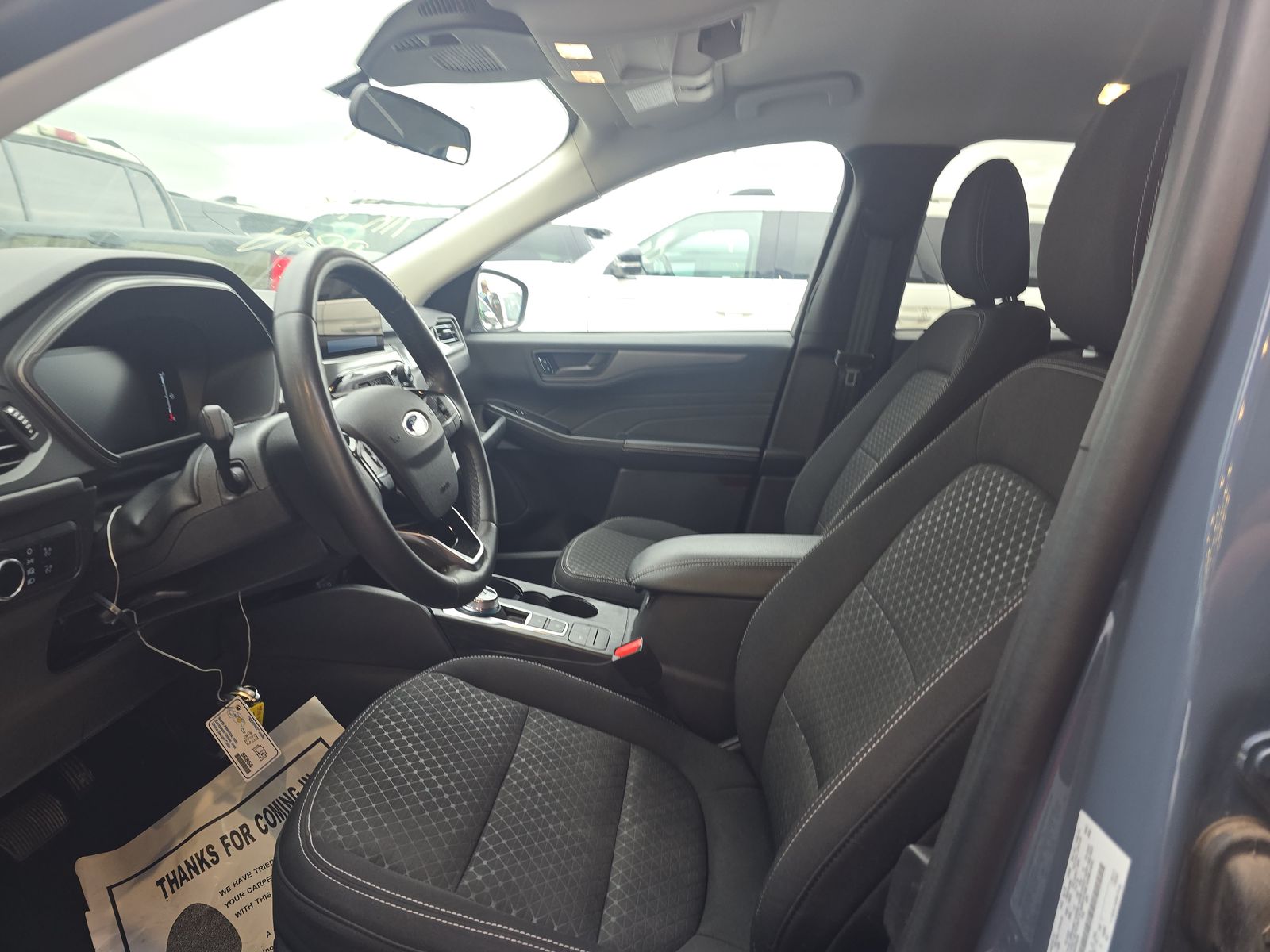 FORD ESCAPE - 8
