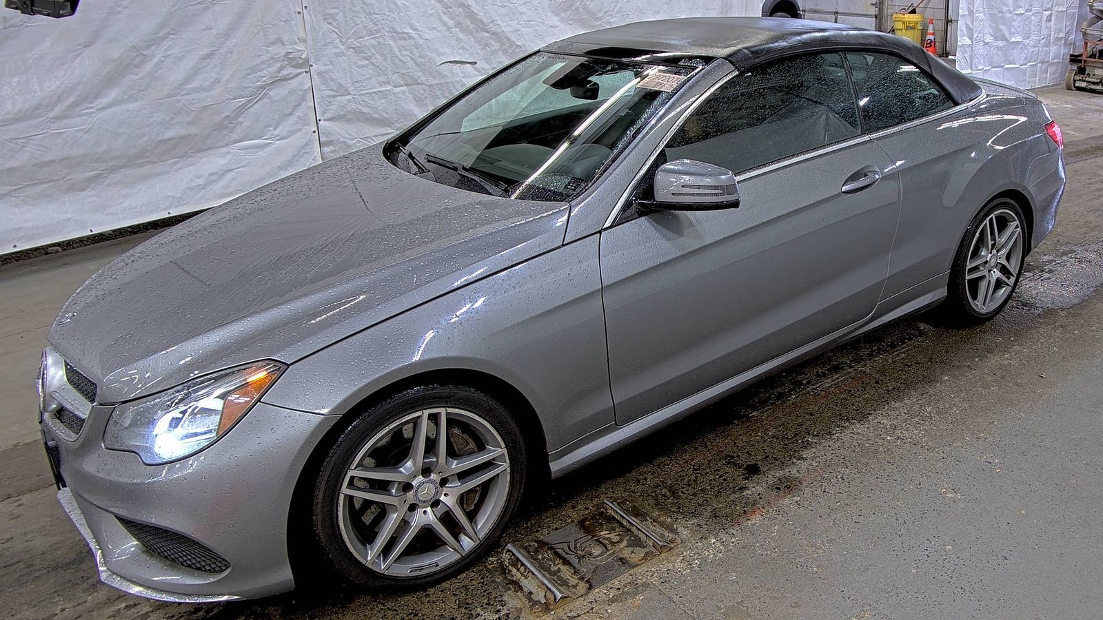 MERCEDES-BENZ E-CLASS - 1