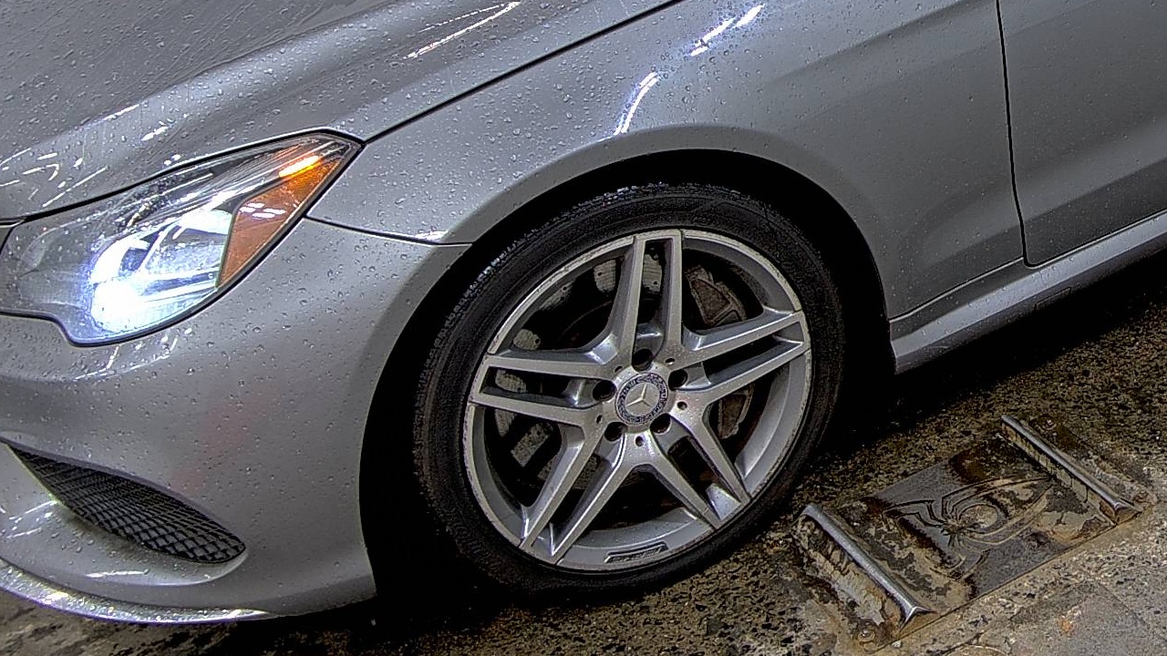 MERCEDES-BENZ E-CLASS - 8