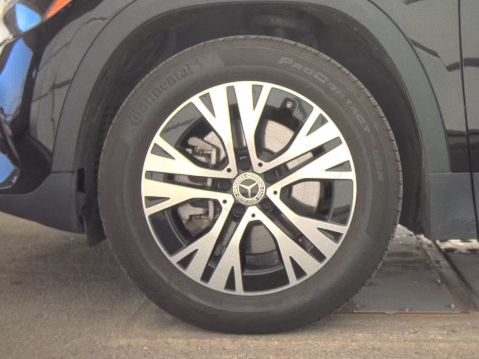 MERCEDES-BENZ GLA-CLASS - 10