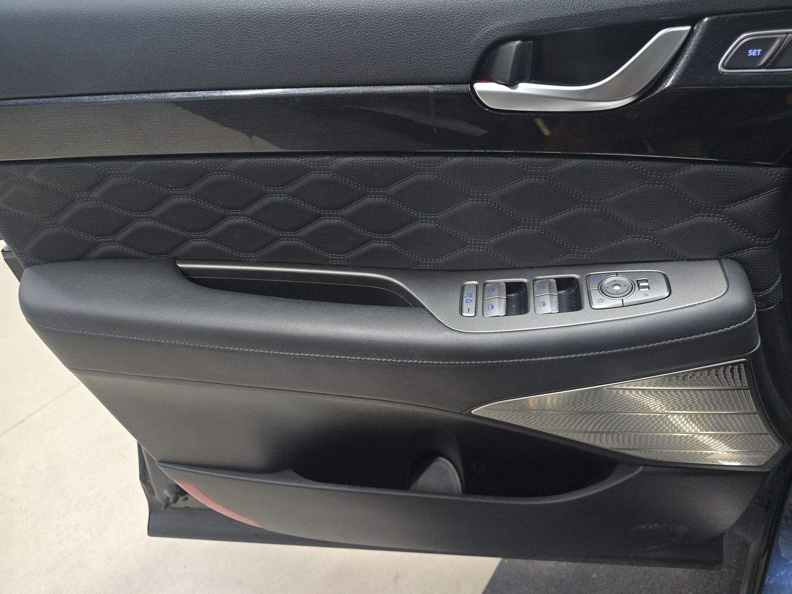 HYUNDAI CALLIGRAPH - 10