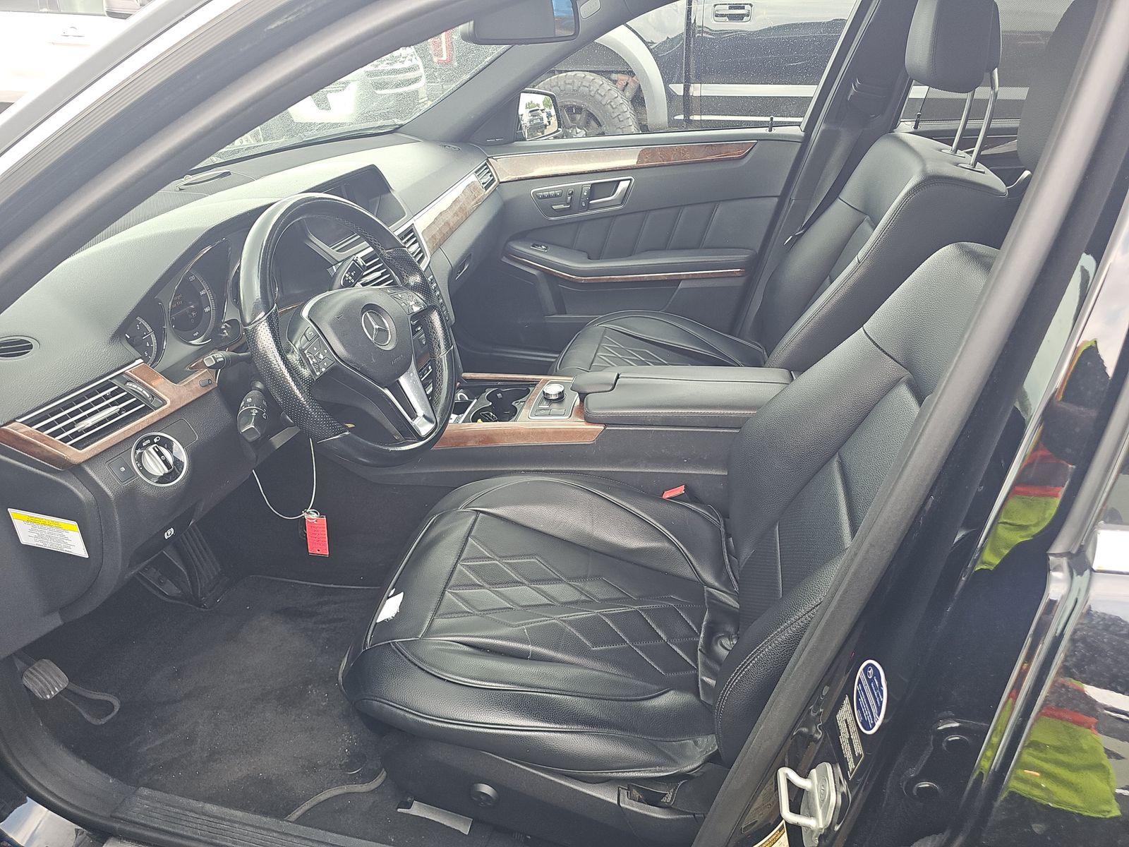 MERCEDES-BENZ E-CLASS - 8