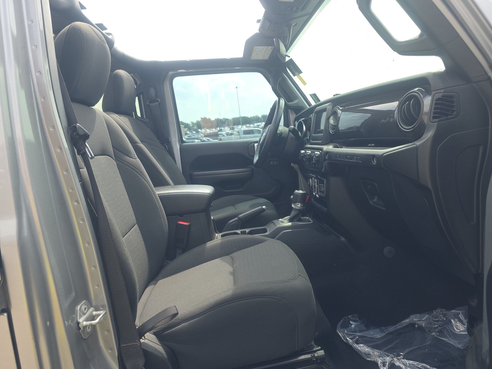 JEEP UNLIMITED SPORT ALTITUDE EDITION - 9