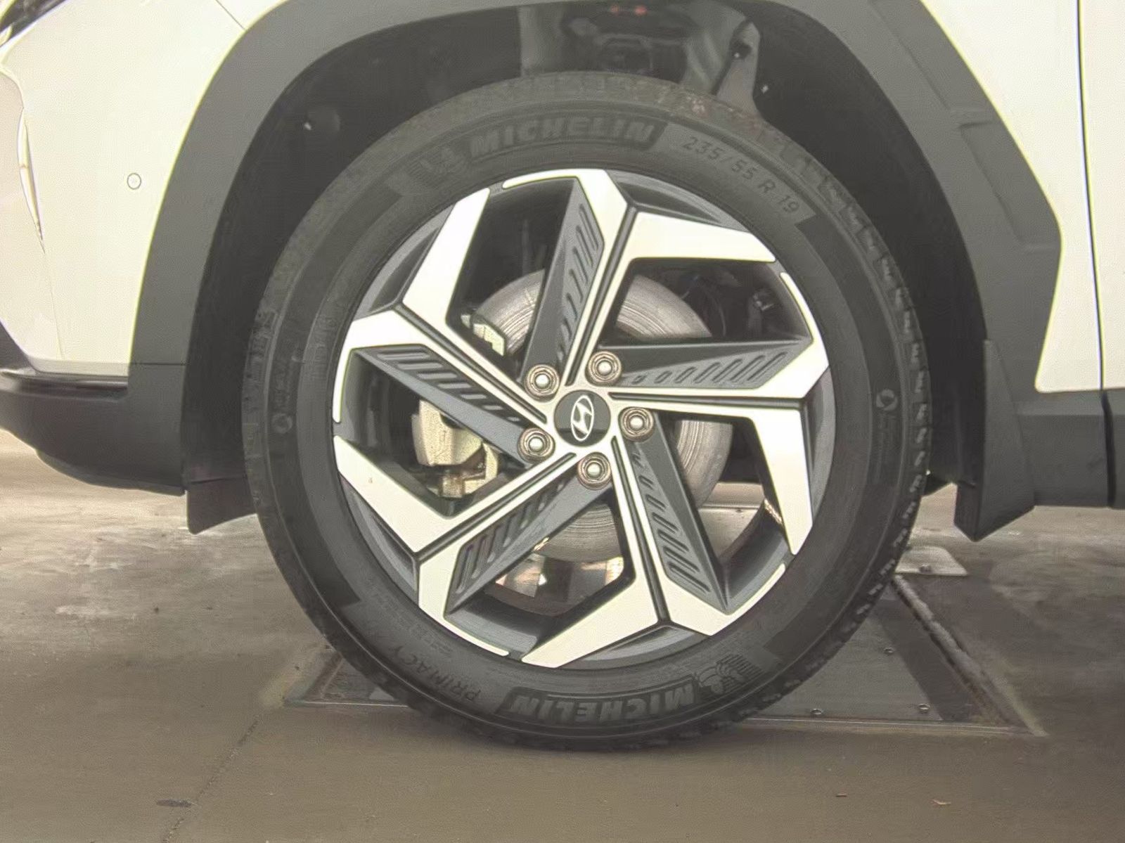 HYUNDAI LIMITED - 10