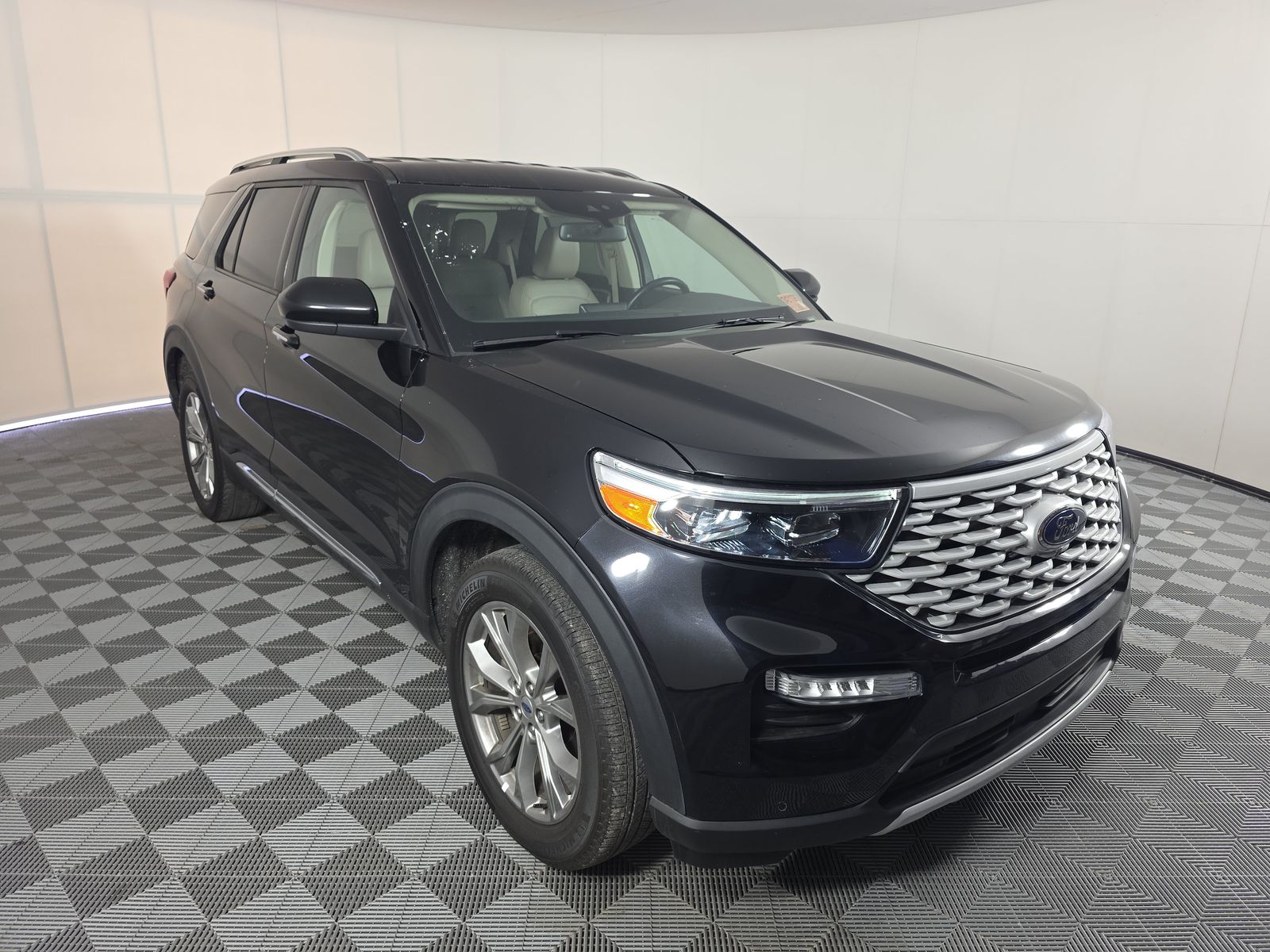FORD EXPLORER - 4