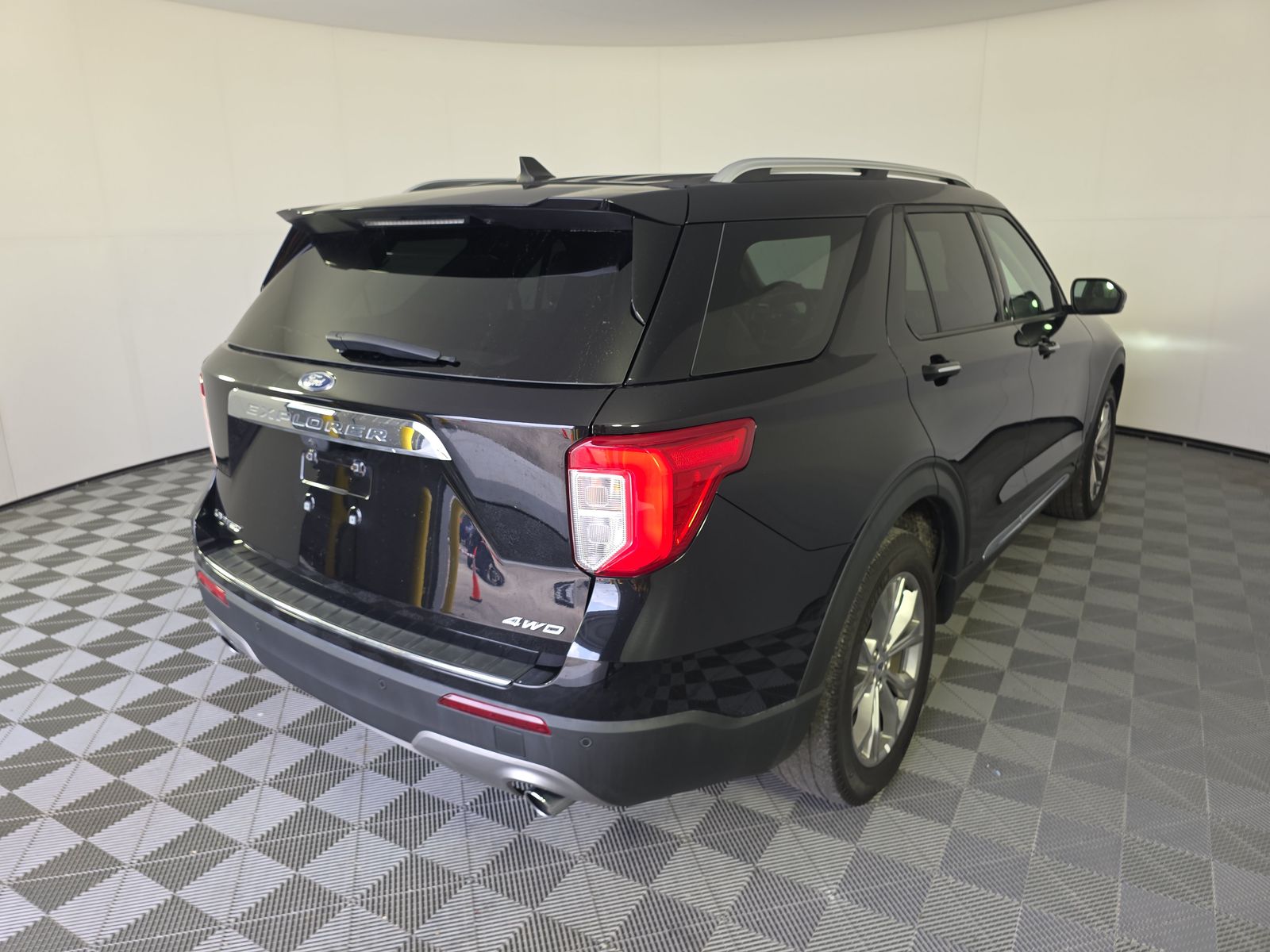 FORD EXPLORER - 5