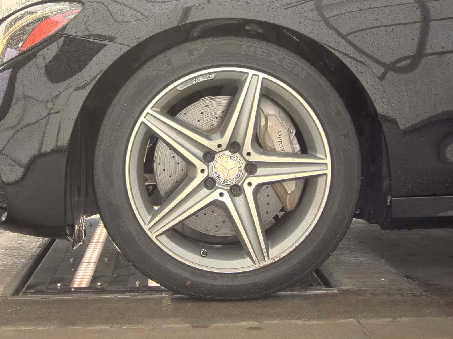 MERCEDES-BENZ E-CLASS - 10