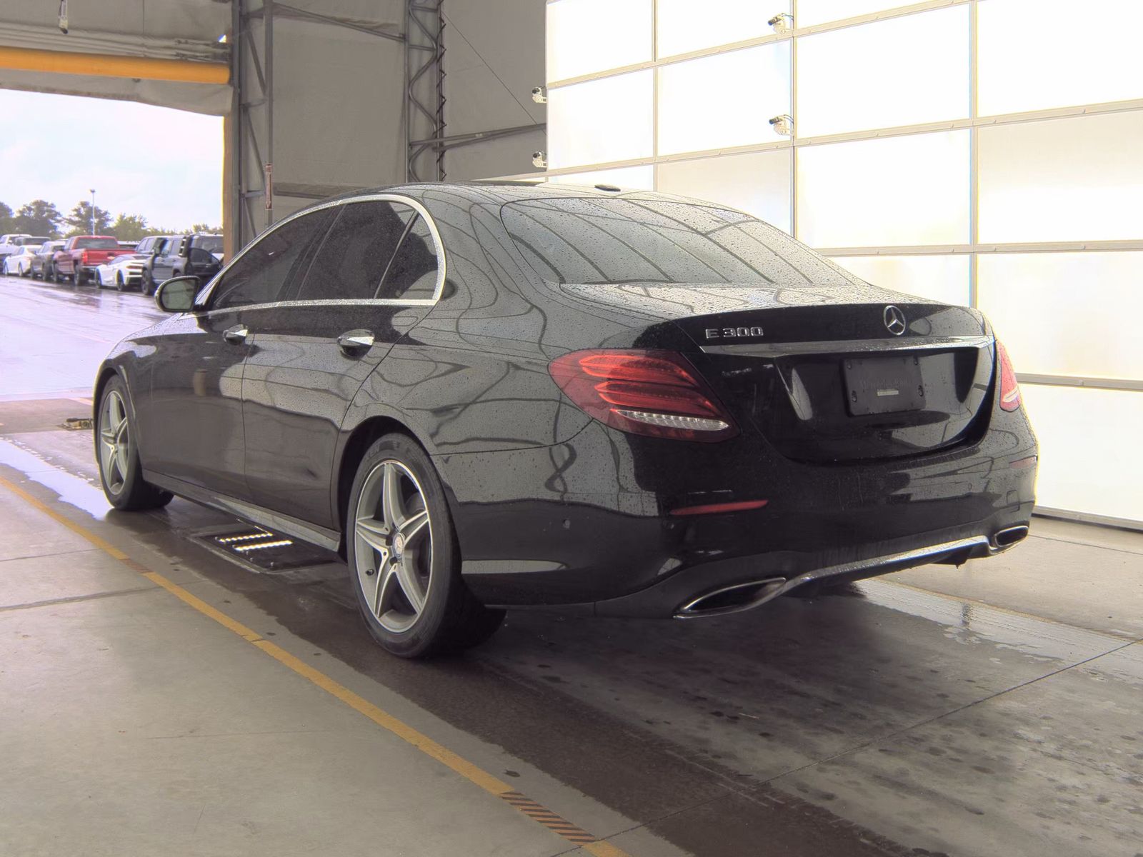 MERCEDES-BENZ E-CLASS - 9