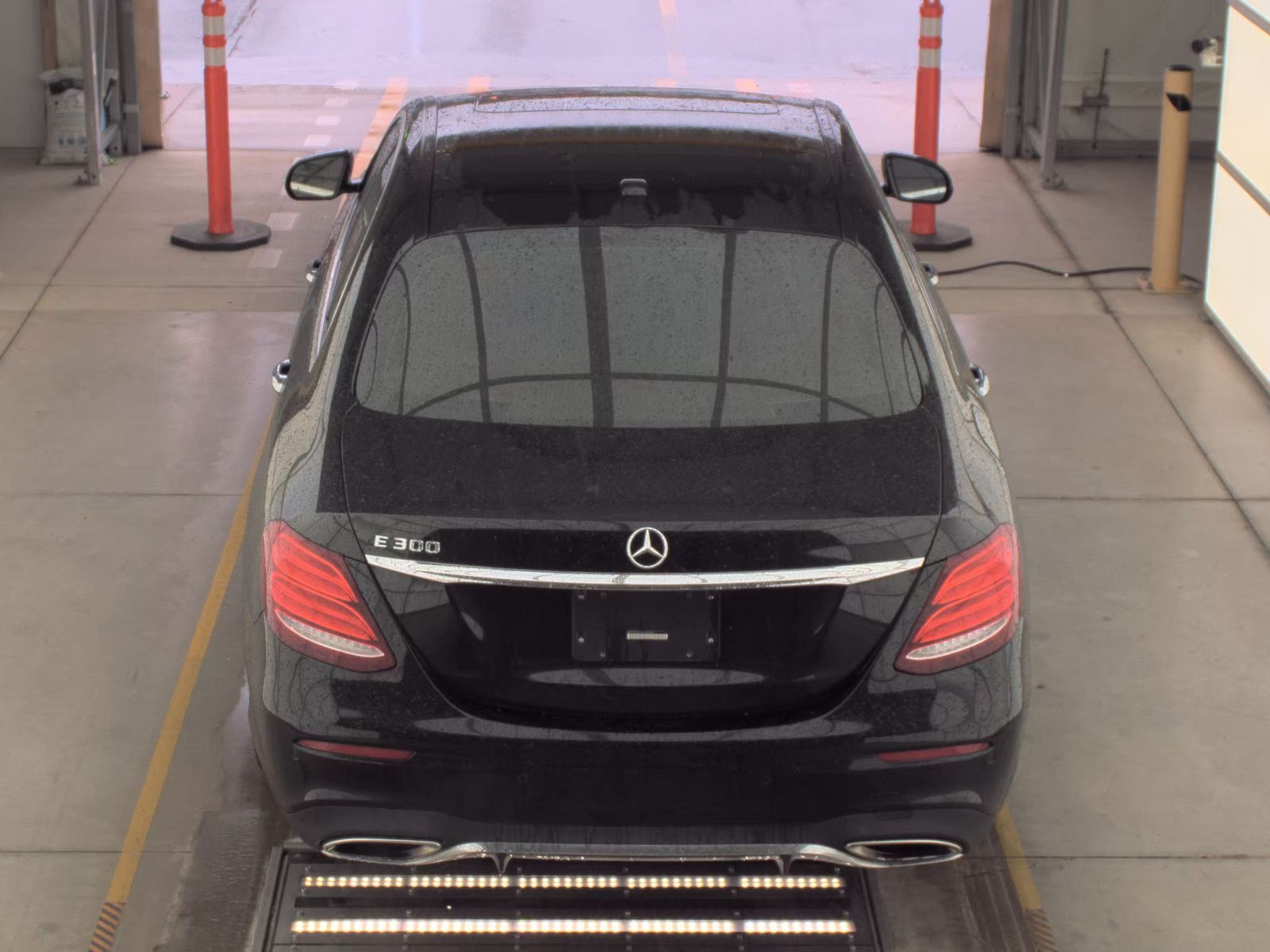 MERCEDES-BENZ E-CLASS - 7