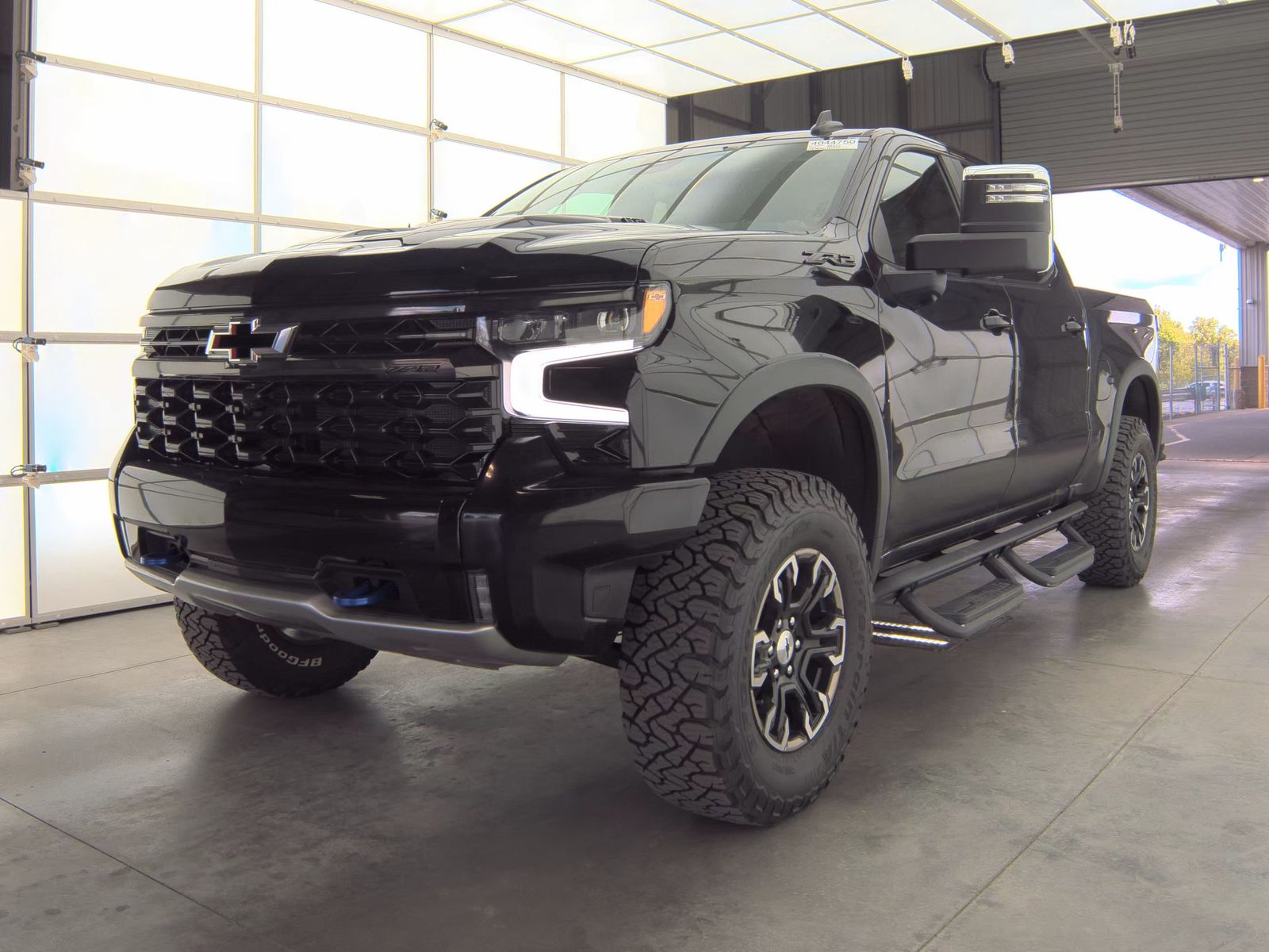 CHEVROLET SILVERADO - 1