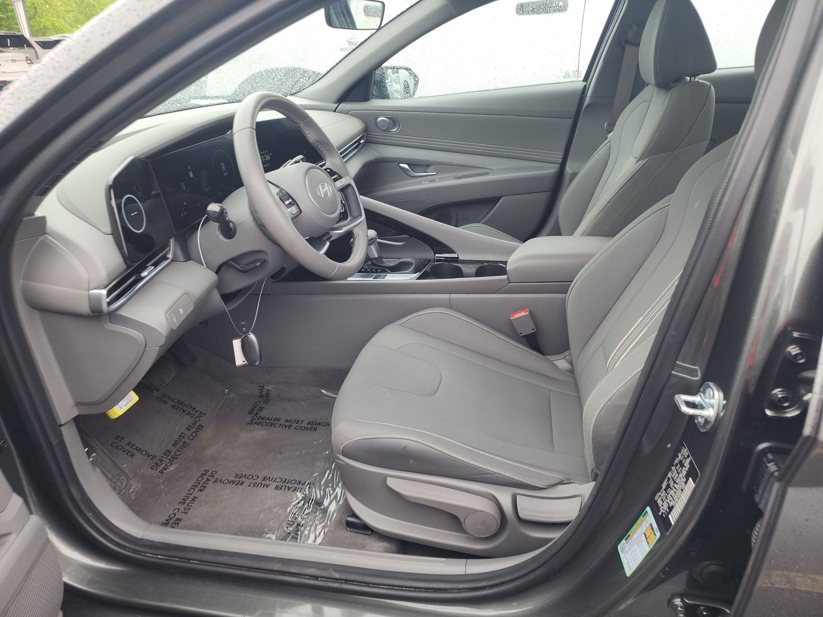 HYUNDAI SEL CONVENIENCE - 8