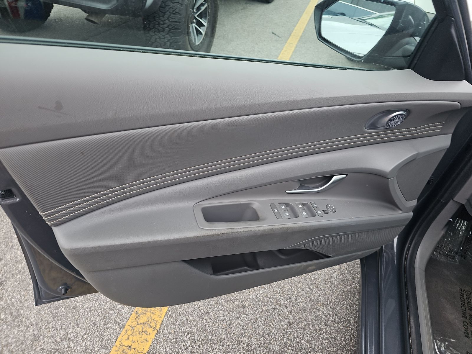 HYUNDAI SEL CONVENIENCE - 10