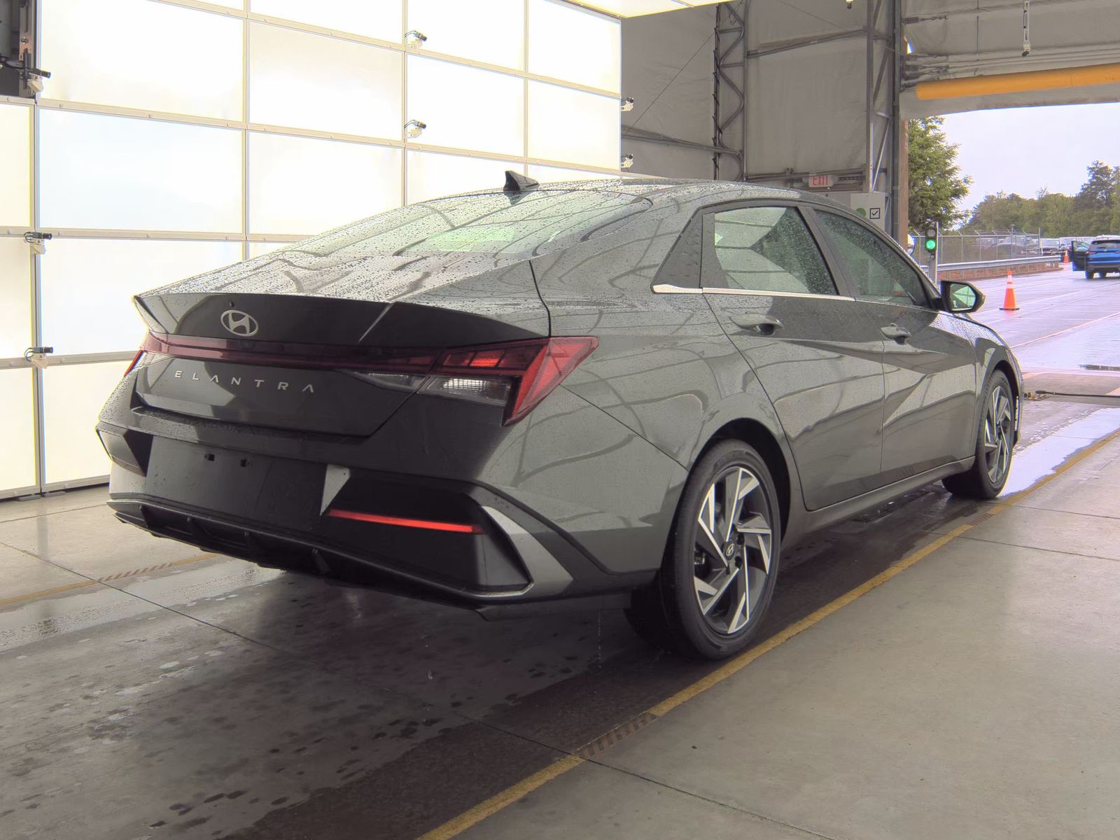 HYUNDAI SEL CONVENIENCE - 5