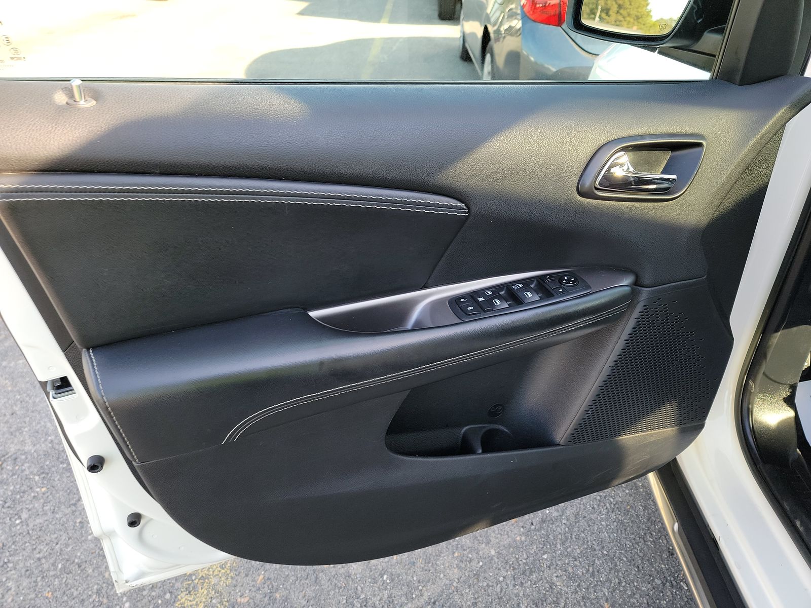 DODGE CROSSROAD - 10