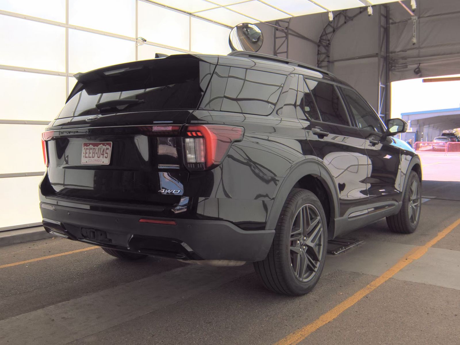 FORD EXPLORER - 6