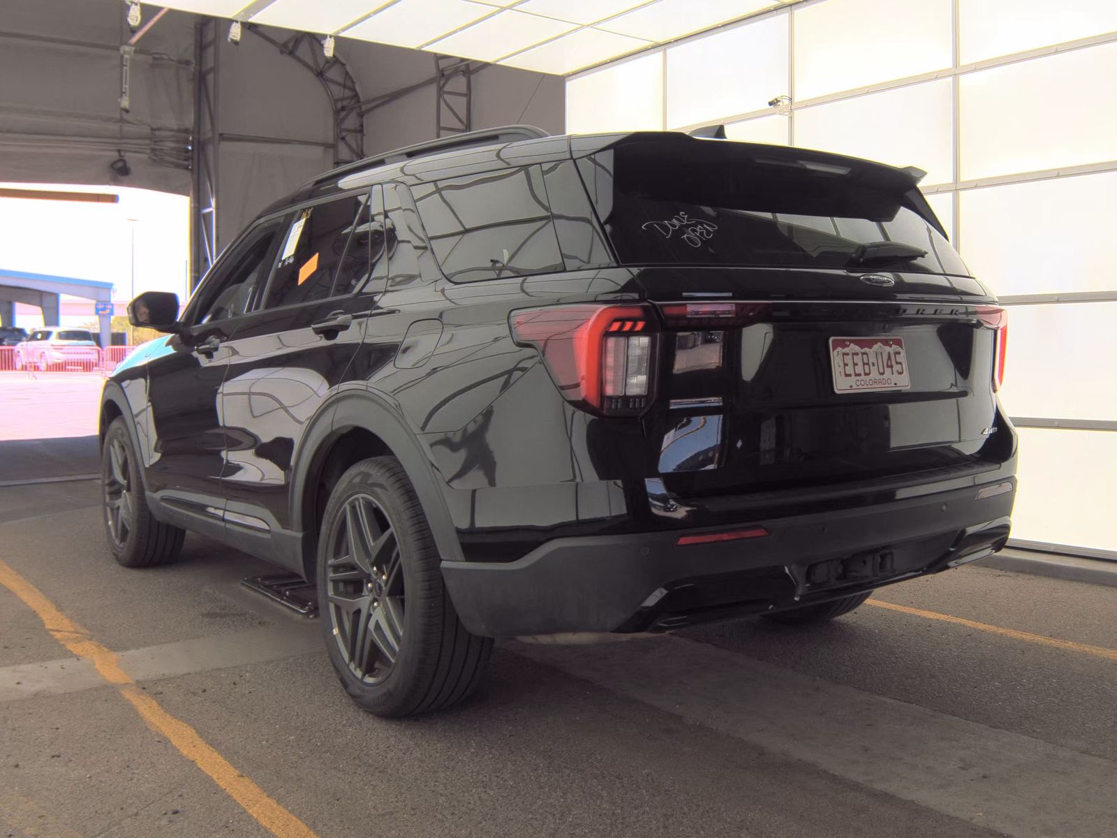 FORD EXPLORER - 9