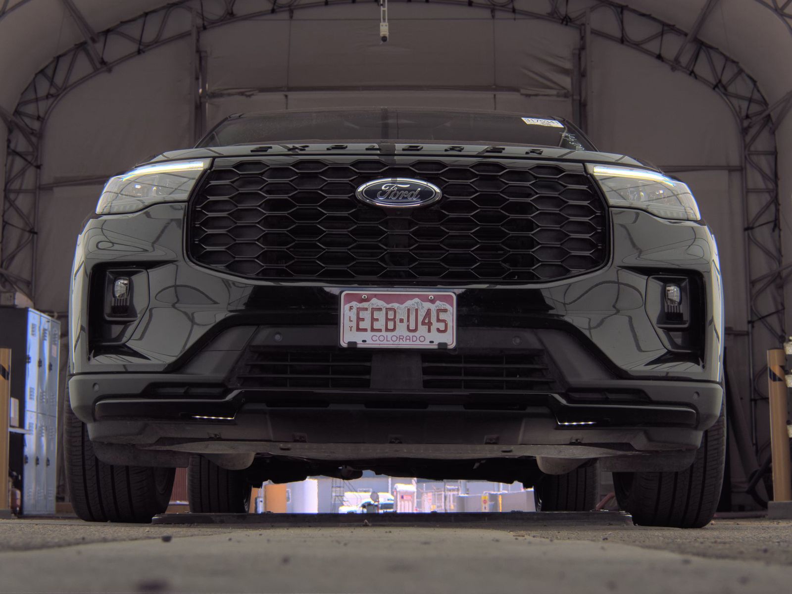 FORD EXPLORER - 4