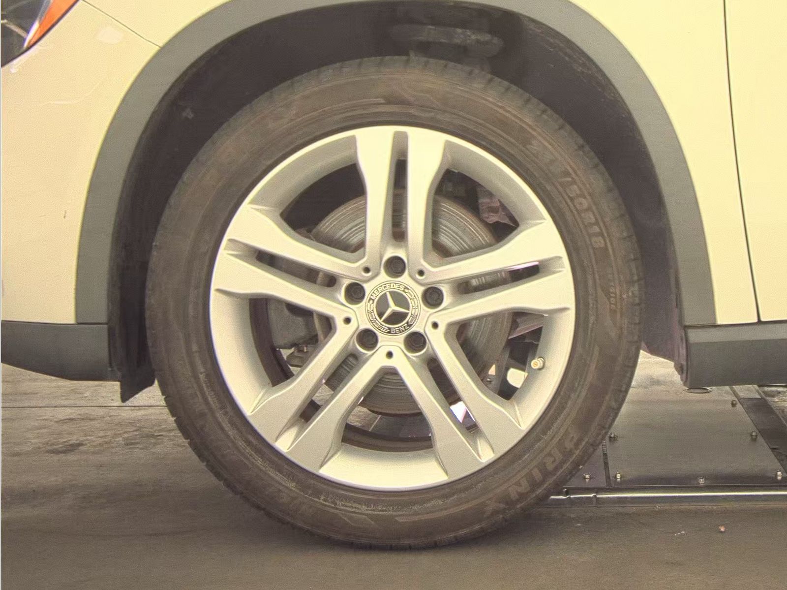 MERCEDES-BENZ GLA-CLASS - 10