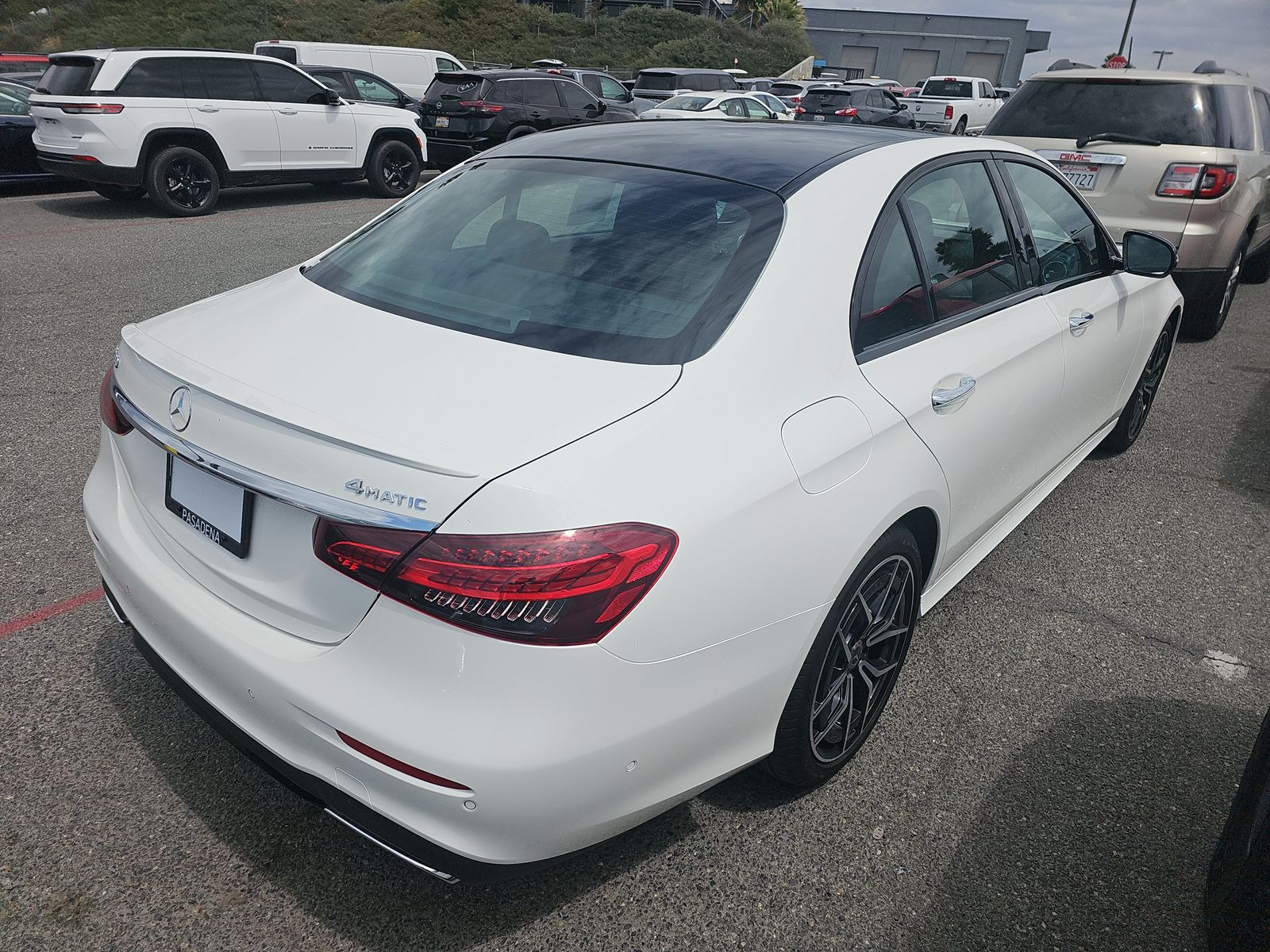 MERCEDES-BENZ E-CLASS - 5